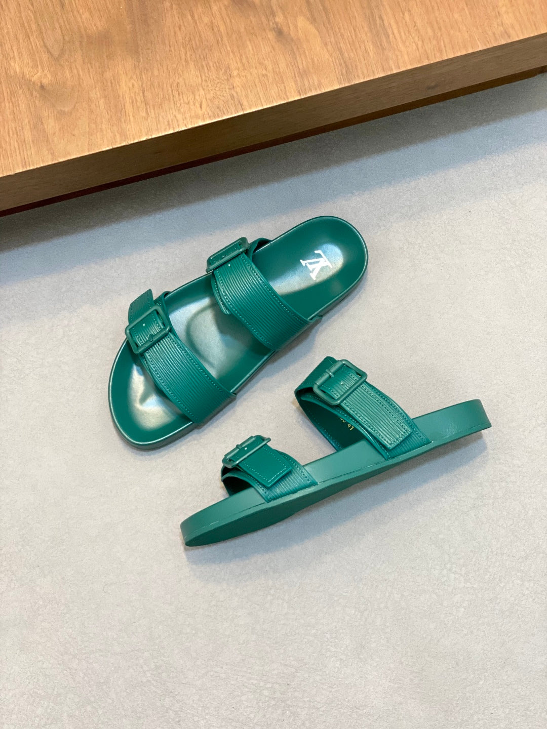 LuxluxHouse Best Quality Sandals Louis Vuitton
