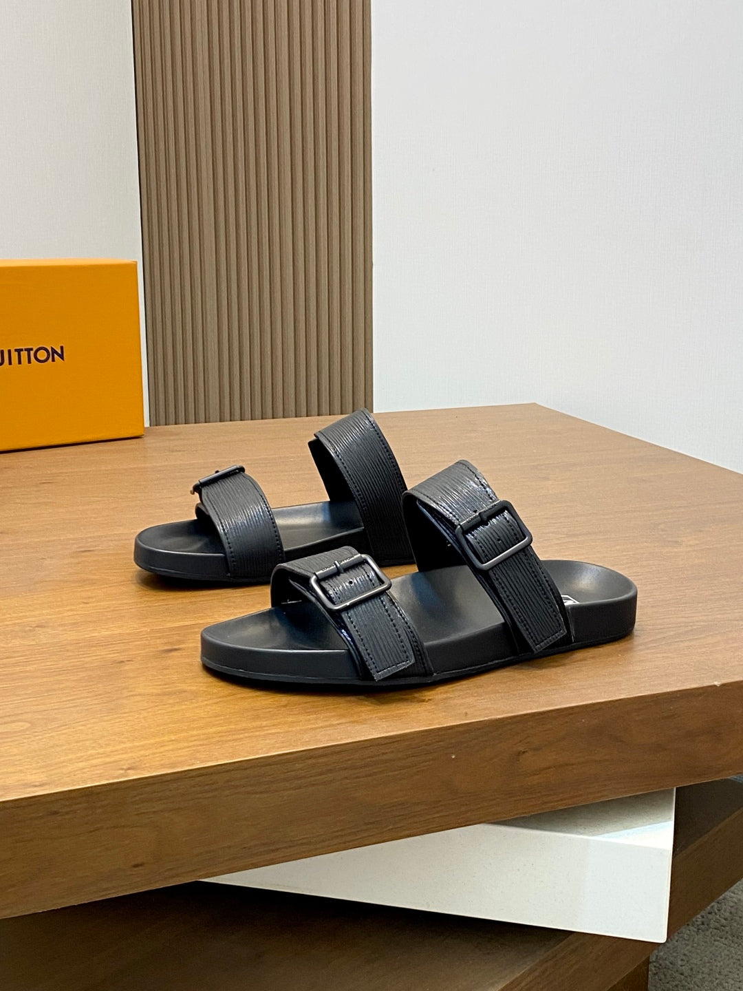 LuxluxHouse Best Quality Sandals Louis Vuitton