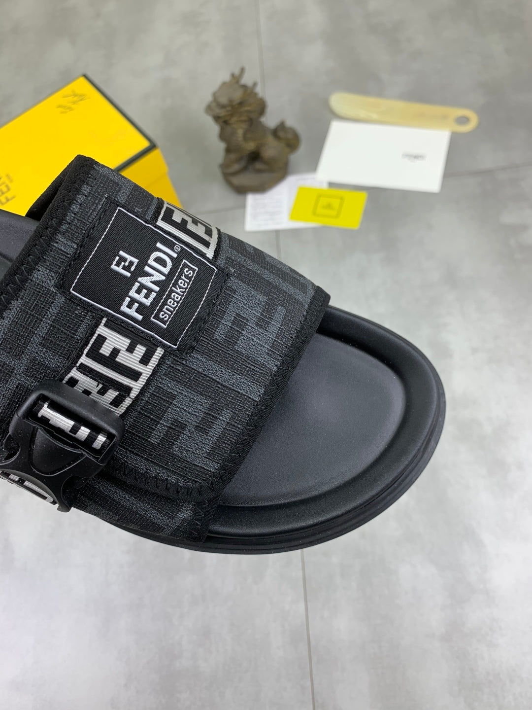 LuxluxHouse Best Quality Sandals Fendi
