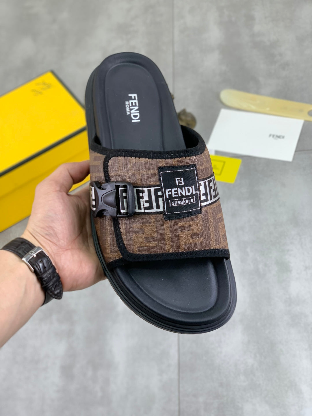LuxluxHouse Best Quality Sandals Fendi