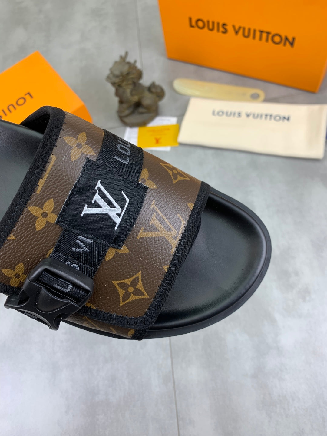 LuxluxHouse Best Quality Sandals Louis Vuitton