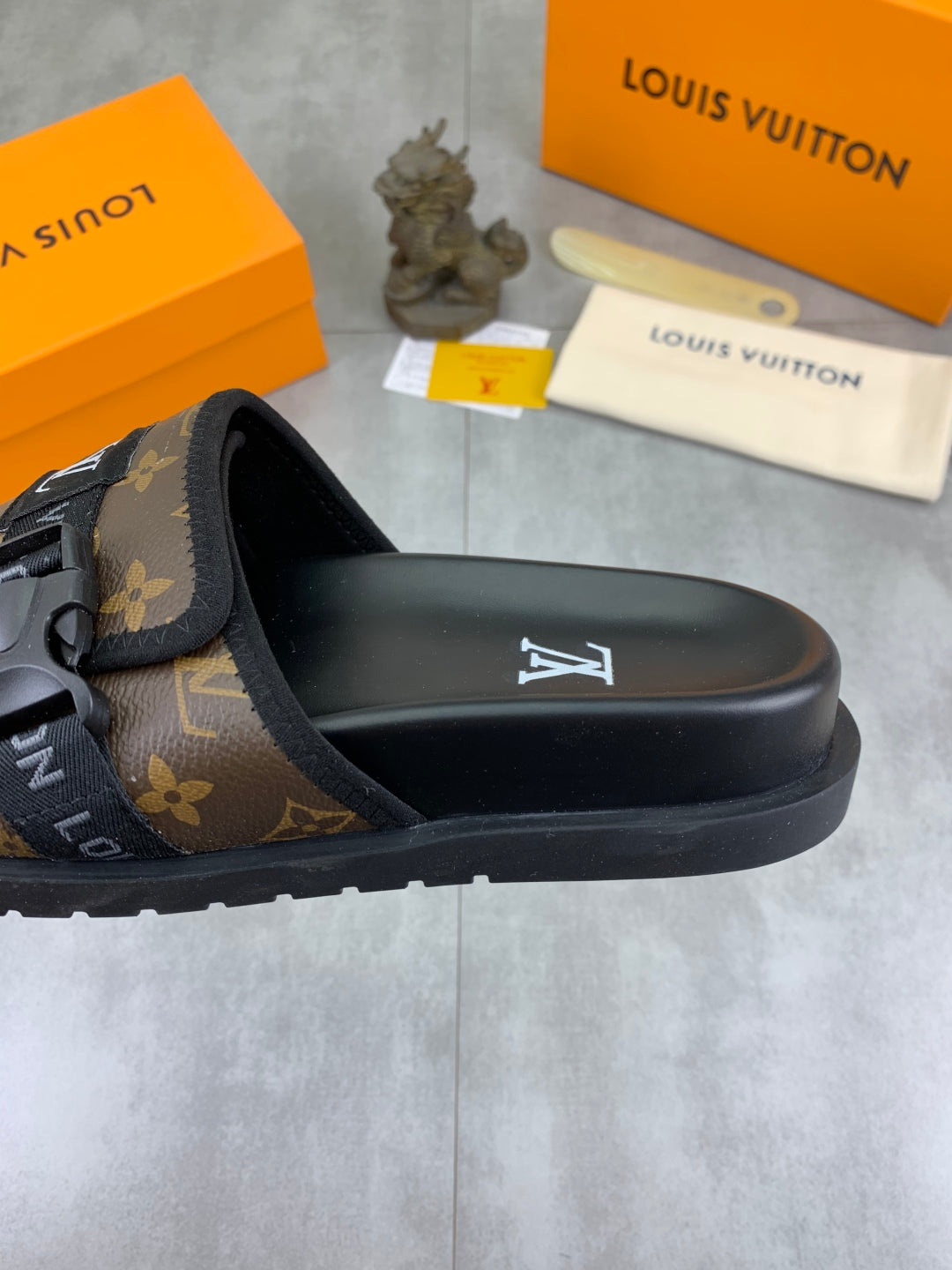 LuxluxHouse Best Quality Sandals Louis Vuitton