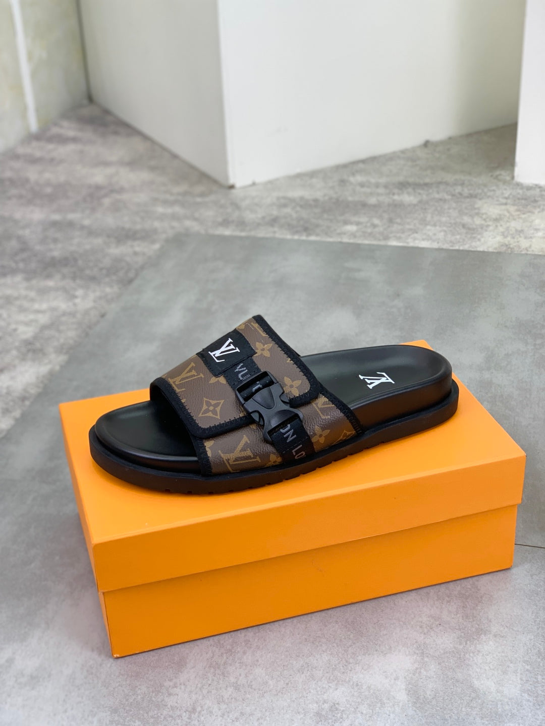 LuxluxHouse Best Quality Sandals Louis Vuitton