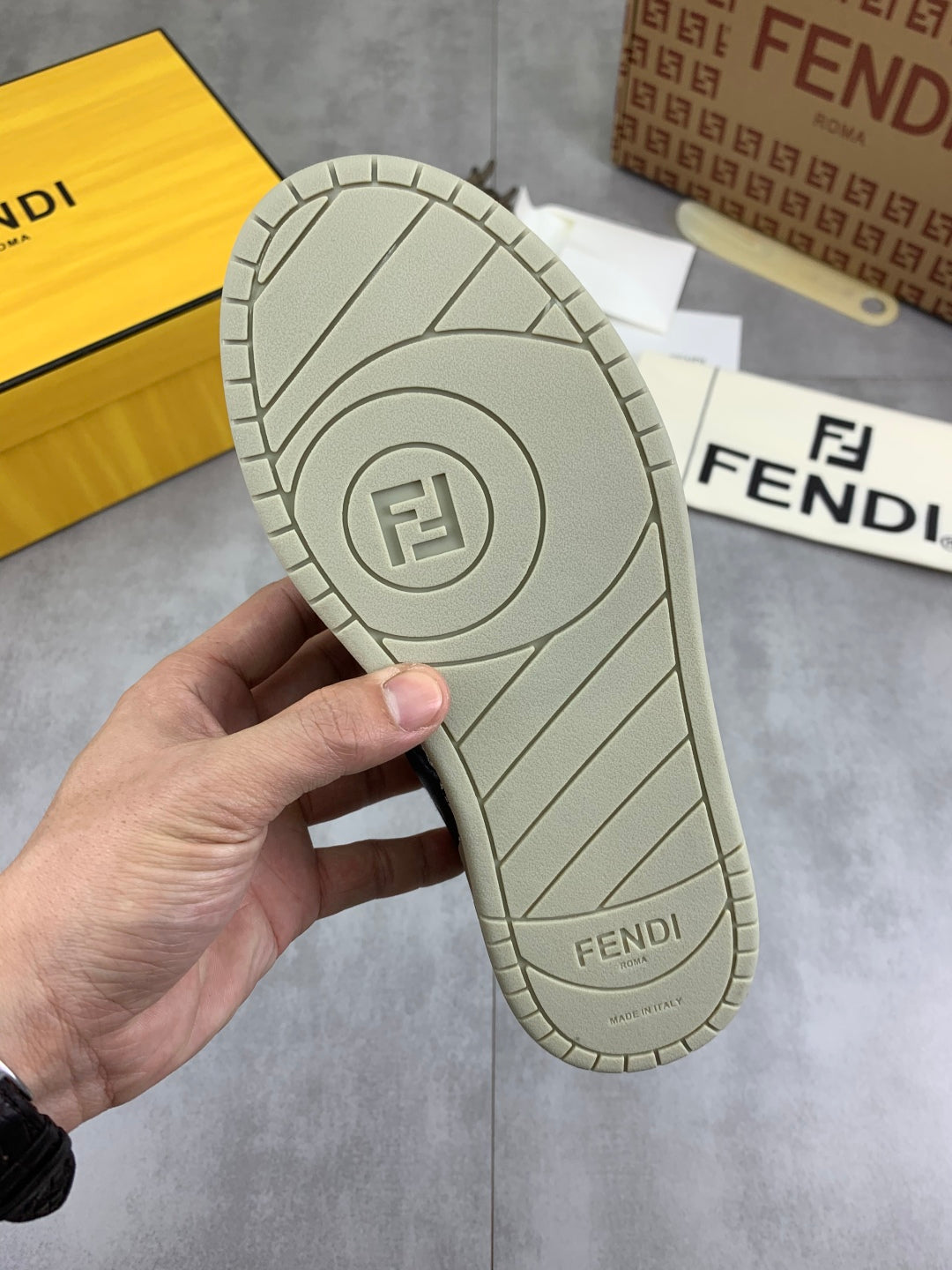 LuxluxHouse Best Quality Shoes Fendi