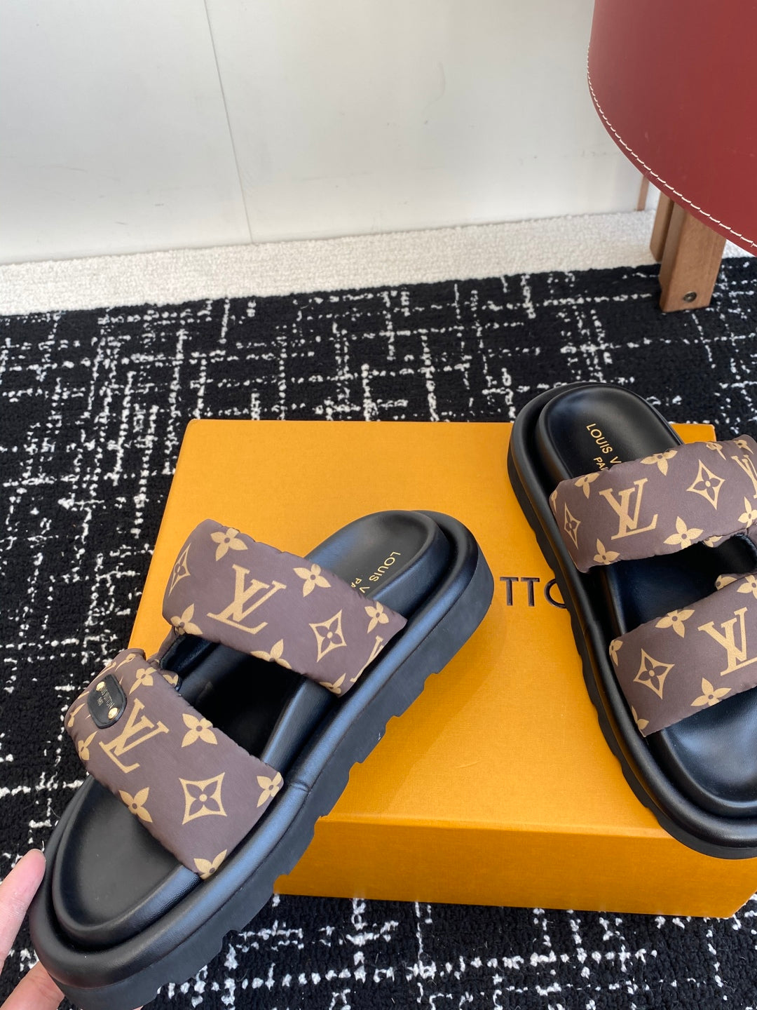 LuxluxHouse Best Quality Sandals Louis Vuitton