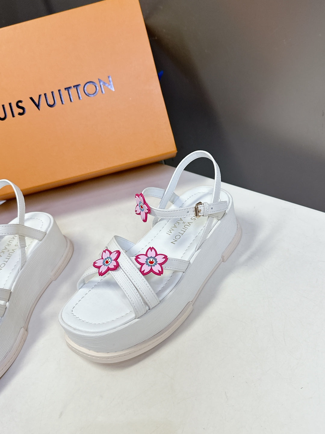 LuxluxHouse Best Quality Women Shoes Louis Vuitton