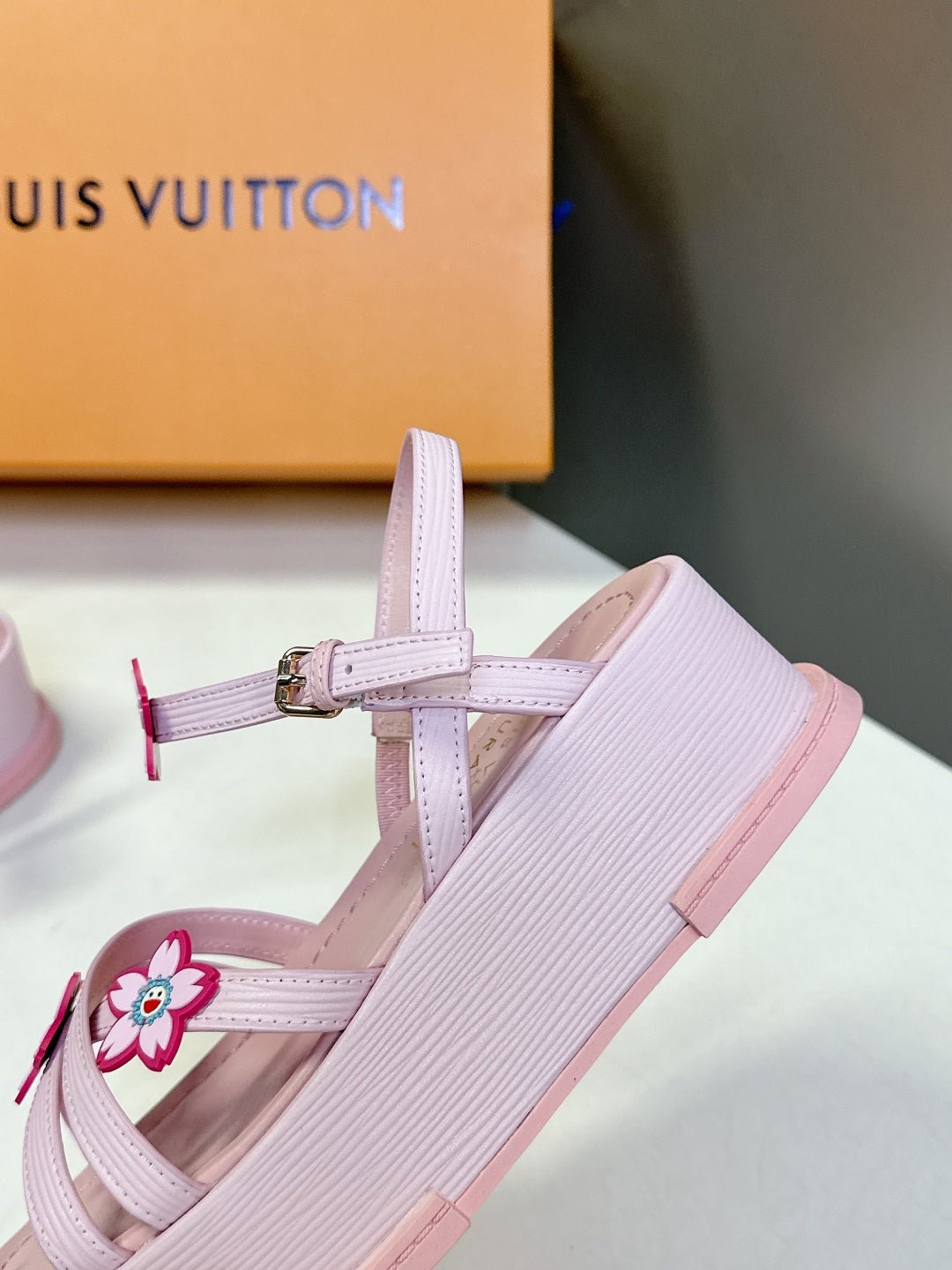 LuxluxHouse Best Quality Women Shoes Louis Vuitton