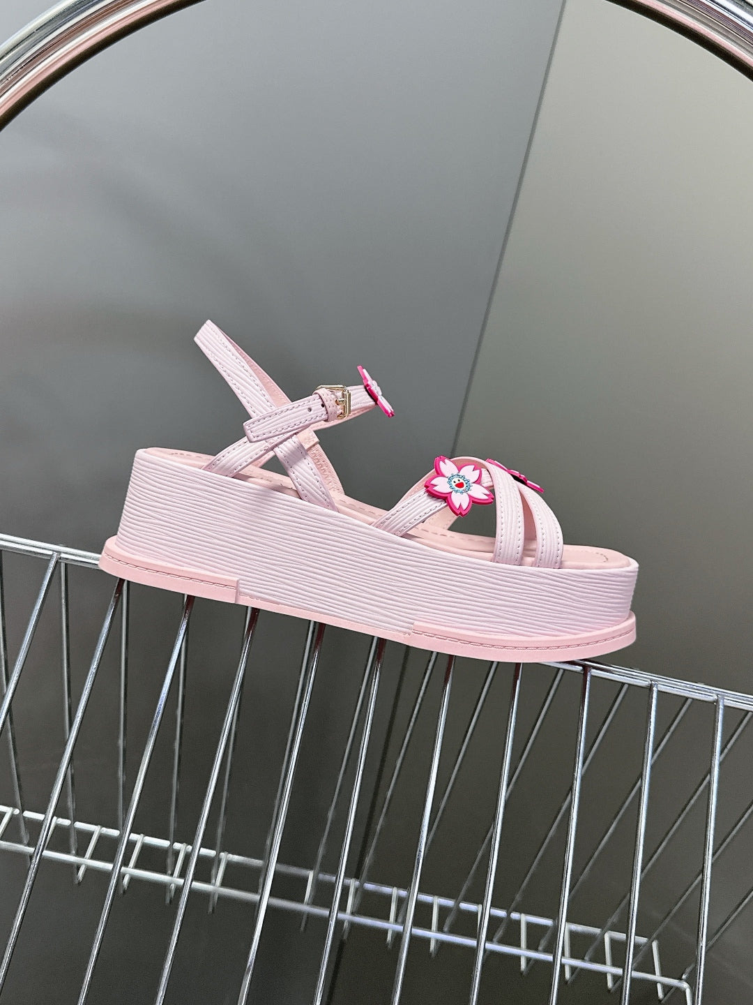 LuxluxHouse Best Quality Women Shoes Louis Vuitton