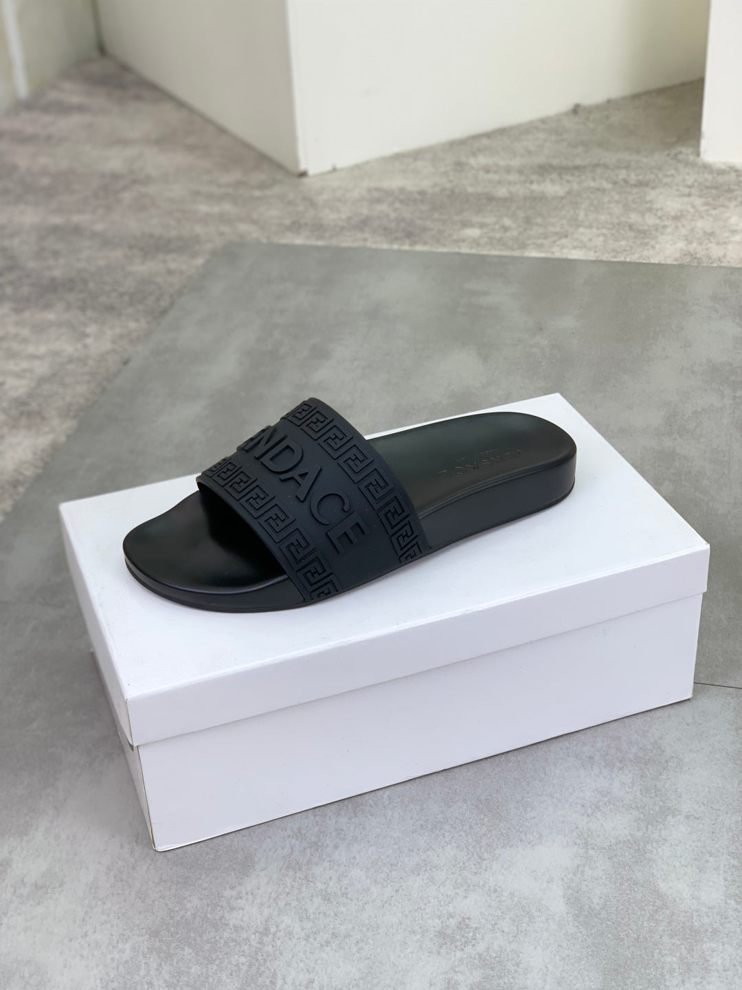 LuxluxHouse Best Quality Sandals Versace