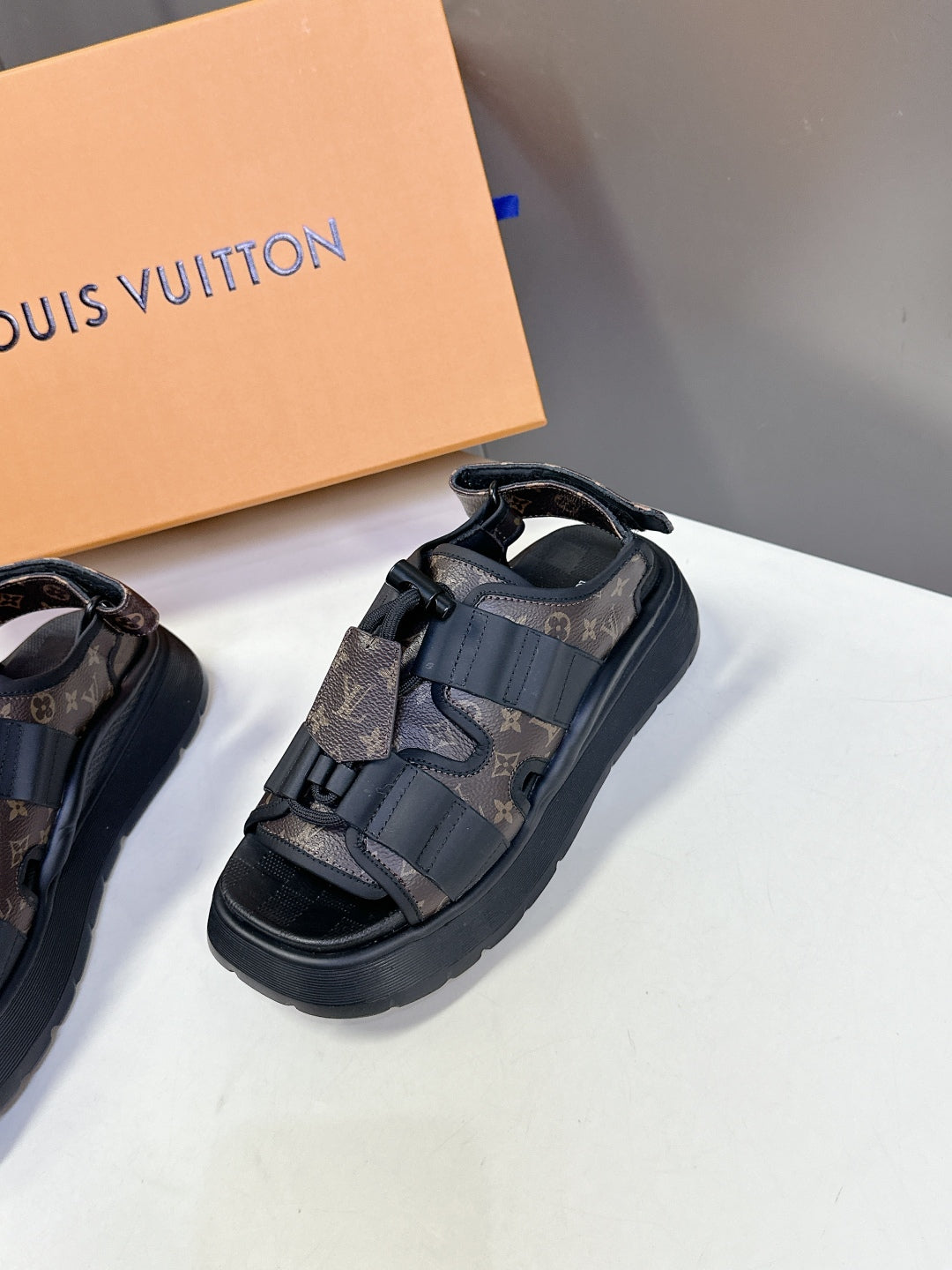 LuxluxHouse Best Quality Women Shoes Louis Vuitton