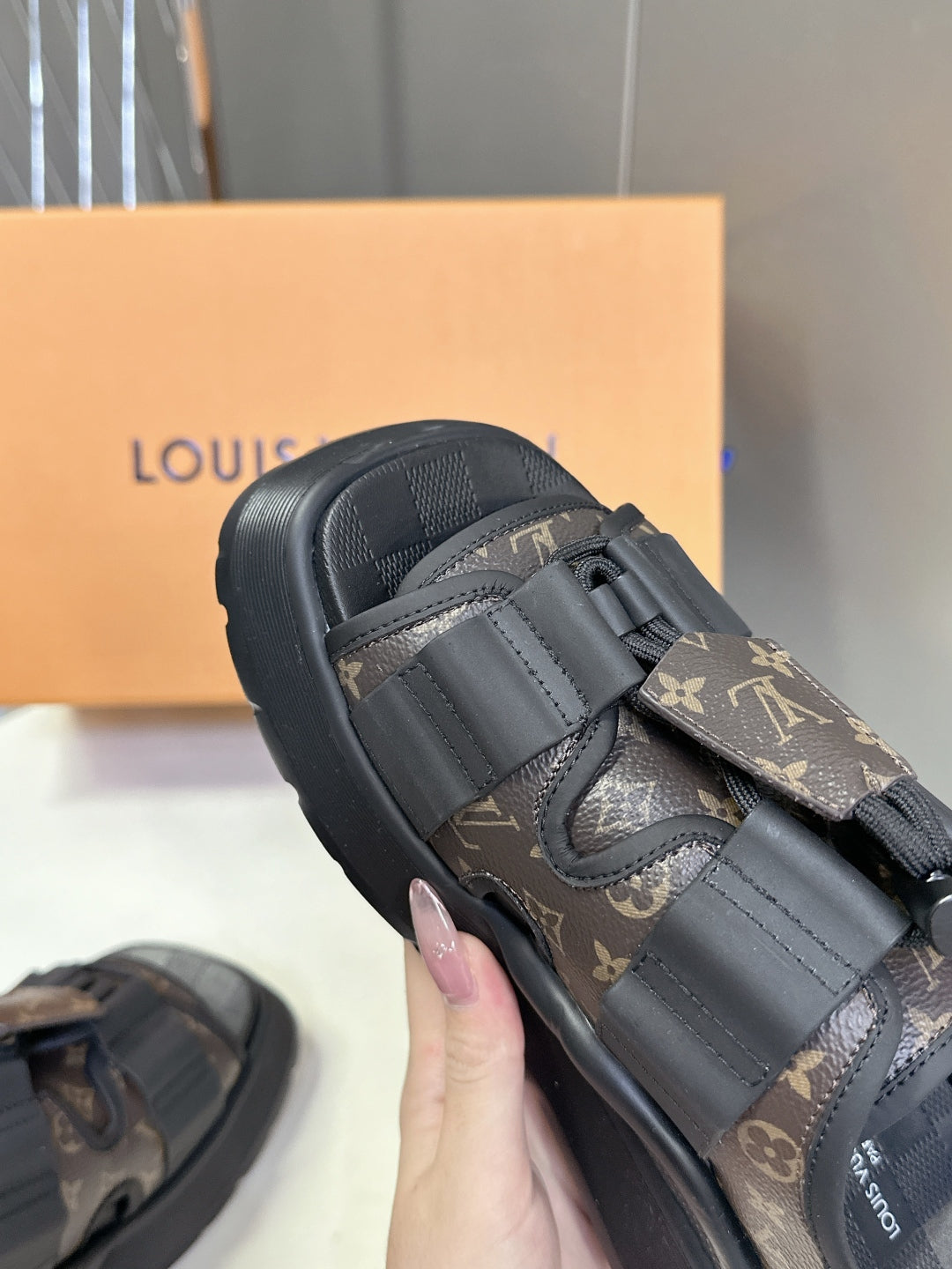 LuxluxHouse Best Quality Women Shoes Louis Vuitton