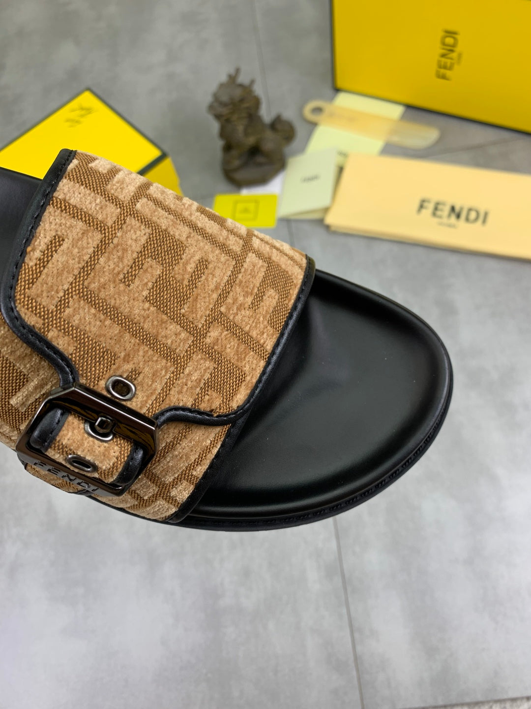 LuxluxHouse Best Quality Sandals Fendi