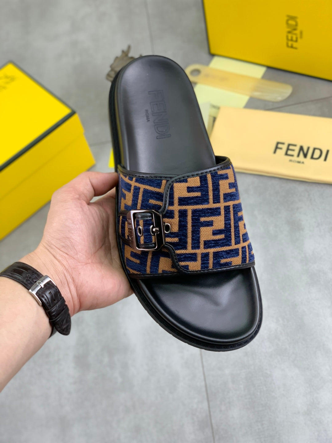 LuxluxHouse Best Quality Sandals Fendi