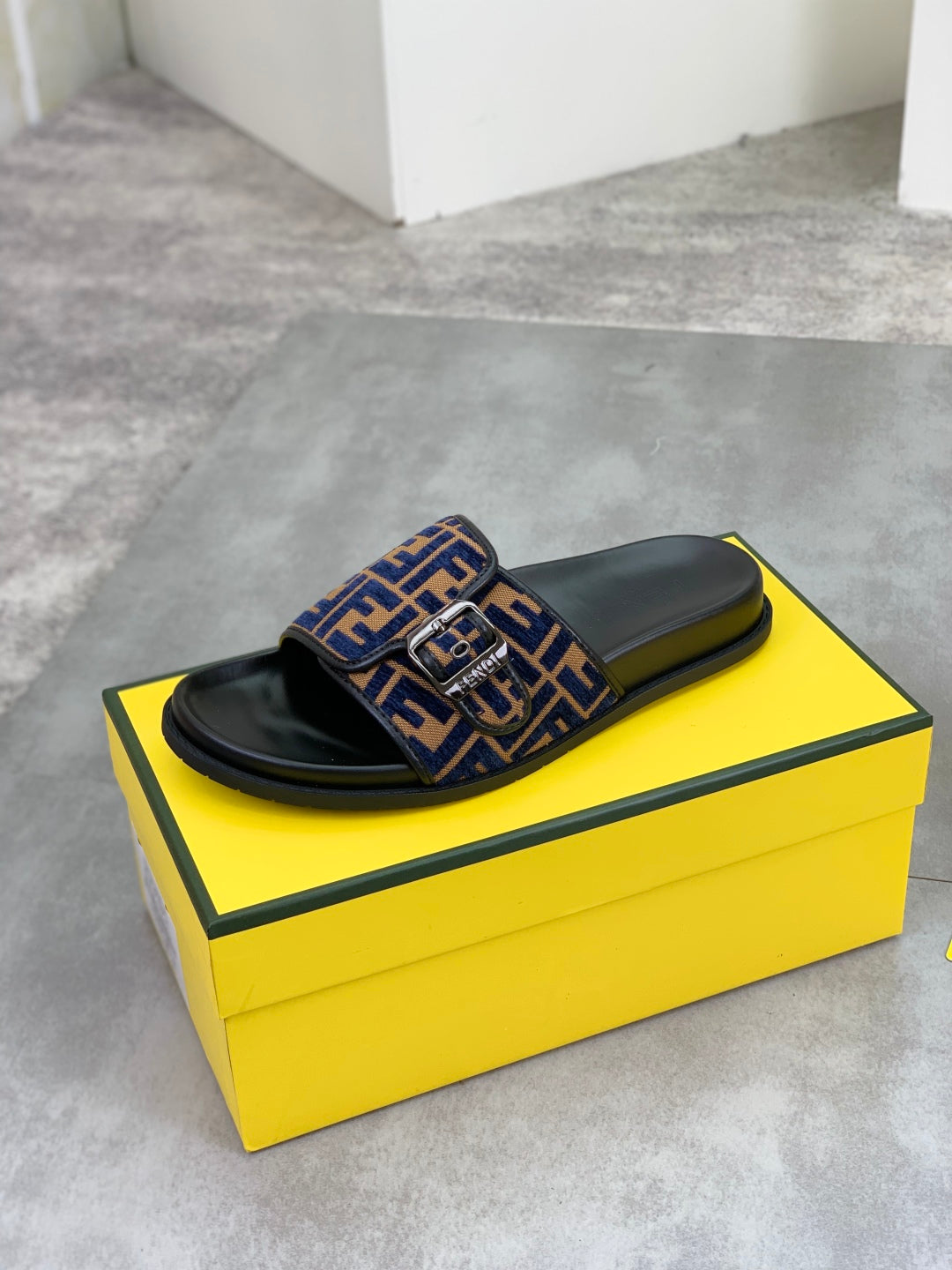 LuxluxHouse Best Quality Sandals Fendi