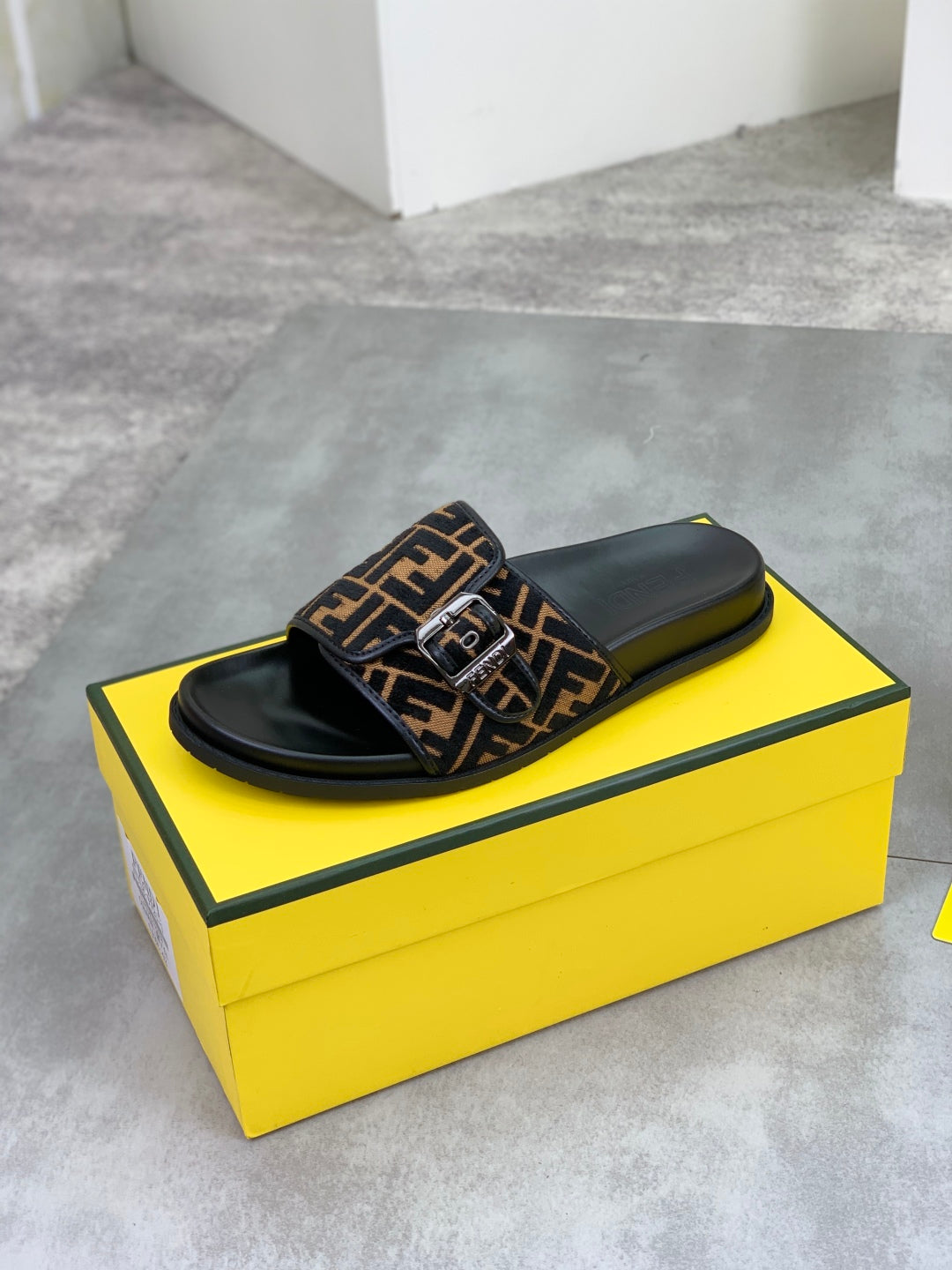 LuxluxHouse Best Quality Sandals Fendi
