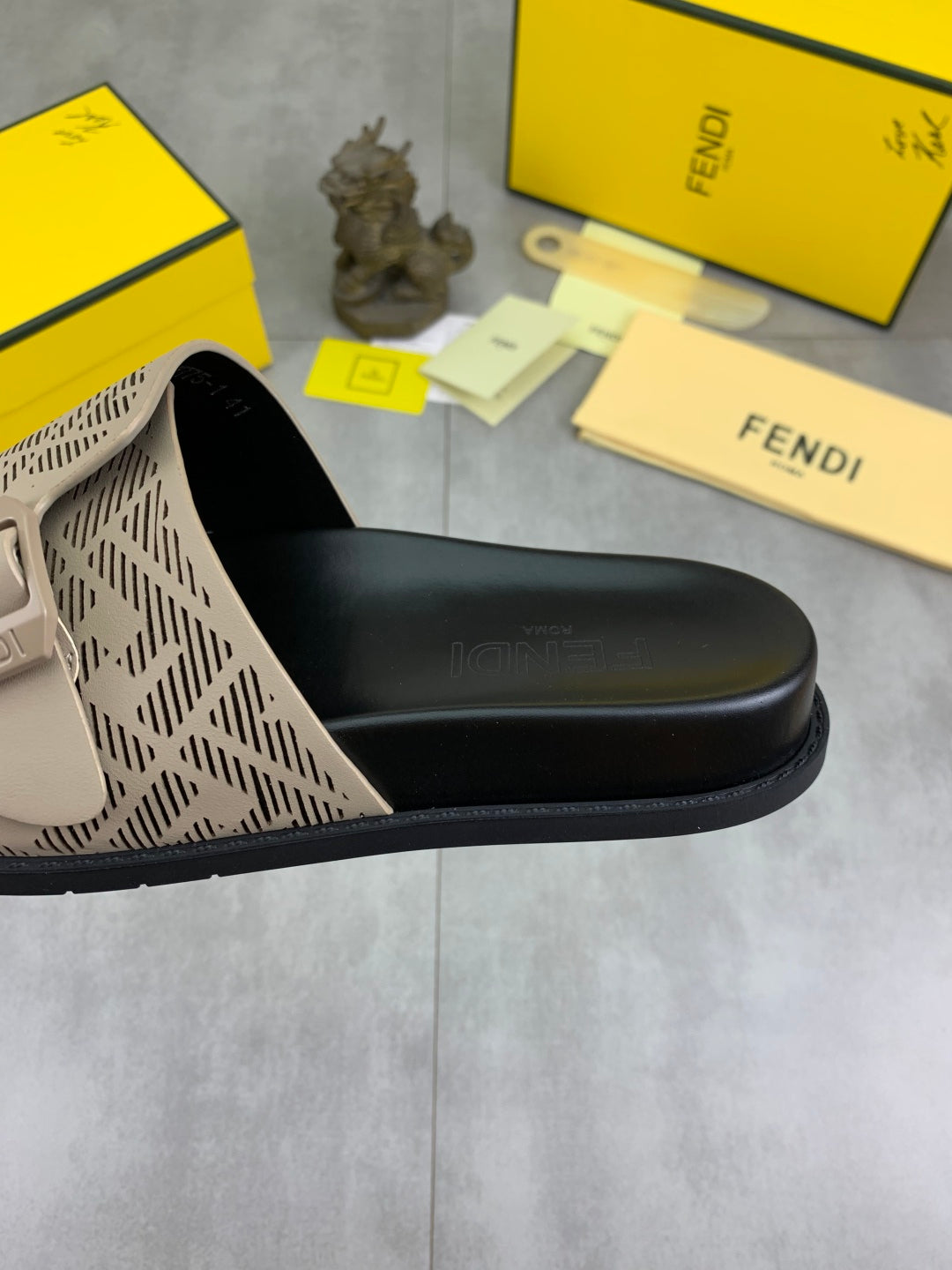 LuxluxHouse Best Quality Sandals Fendi