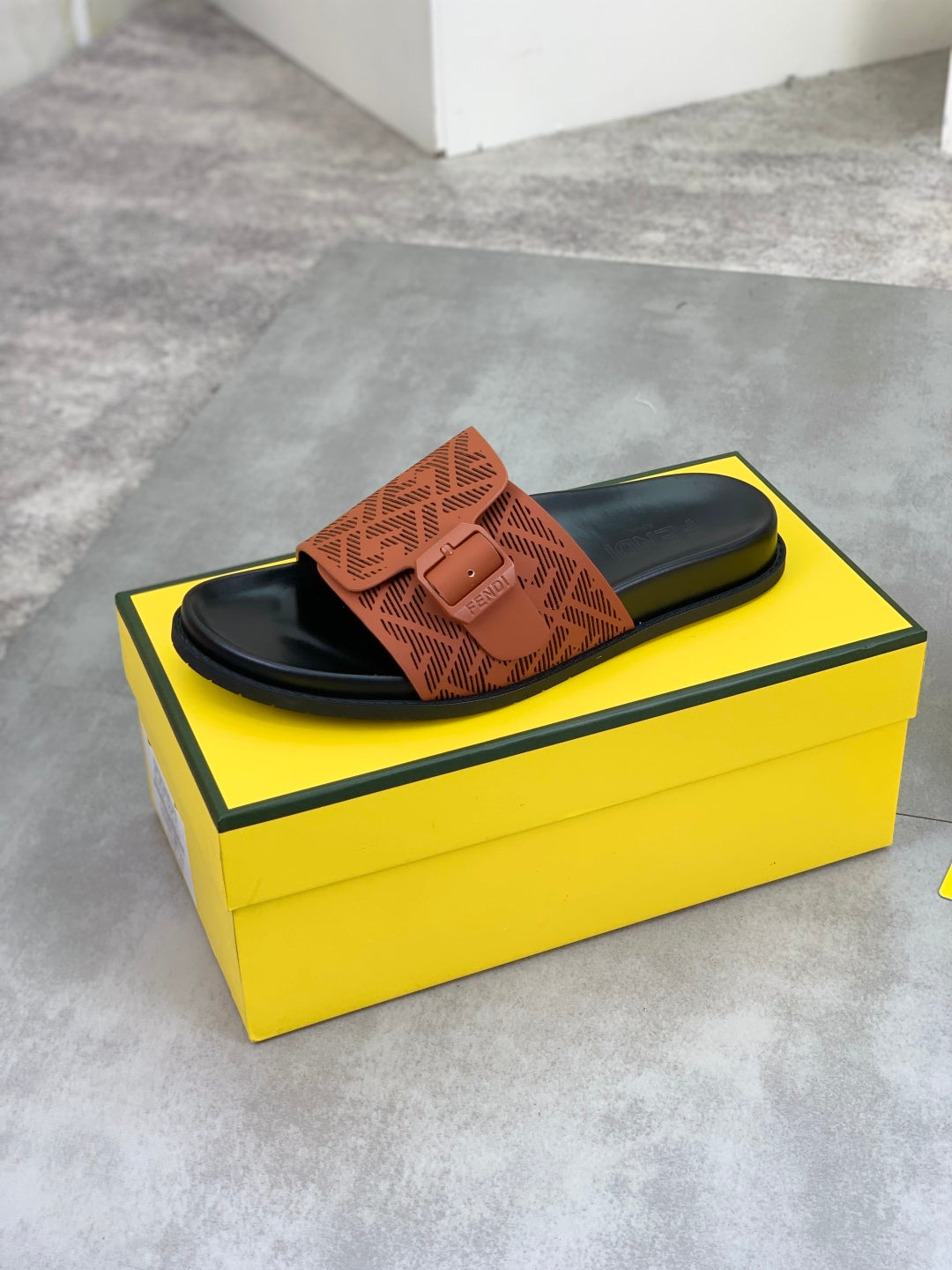 LuxluxHouse Best Quality Sandals Fendi