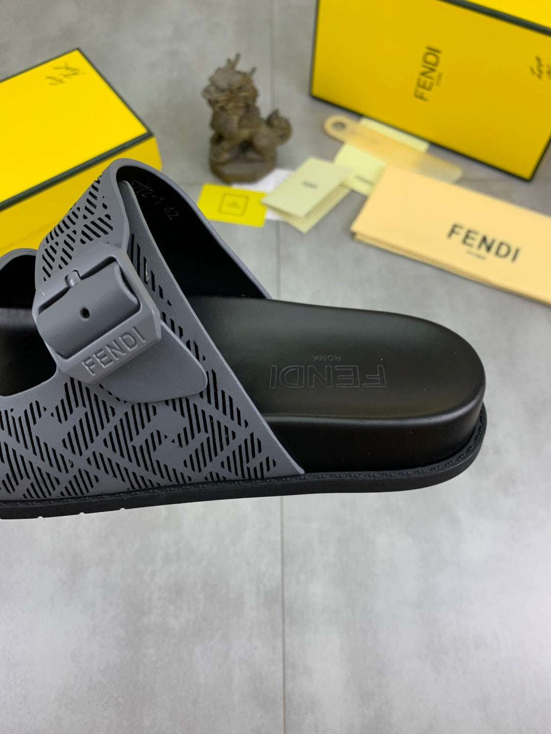 LuxluxHouse Best Quality Sandals Fendi