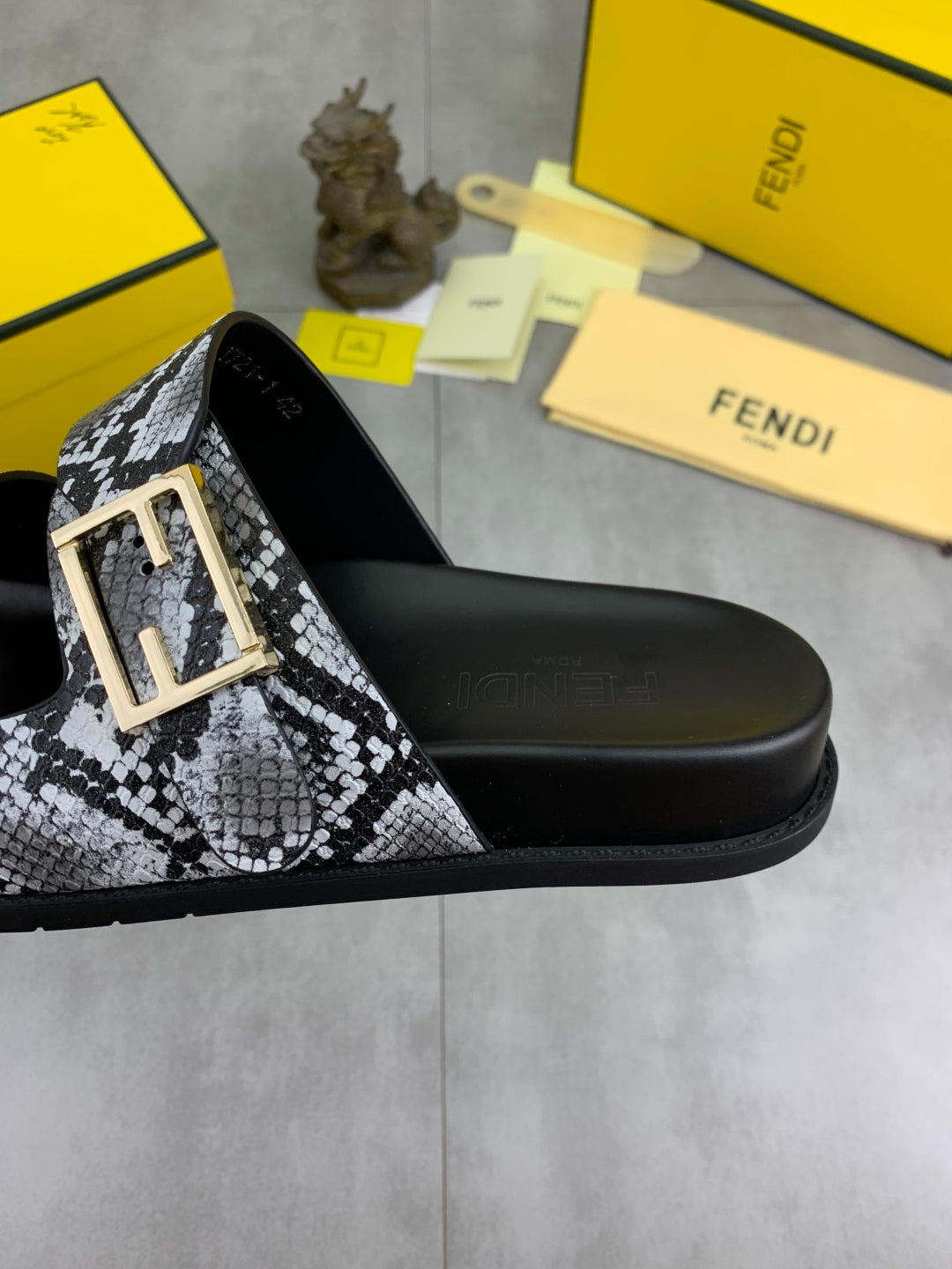 LuxluxHouse Best Quality Sandals Fendi