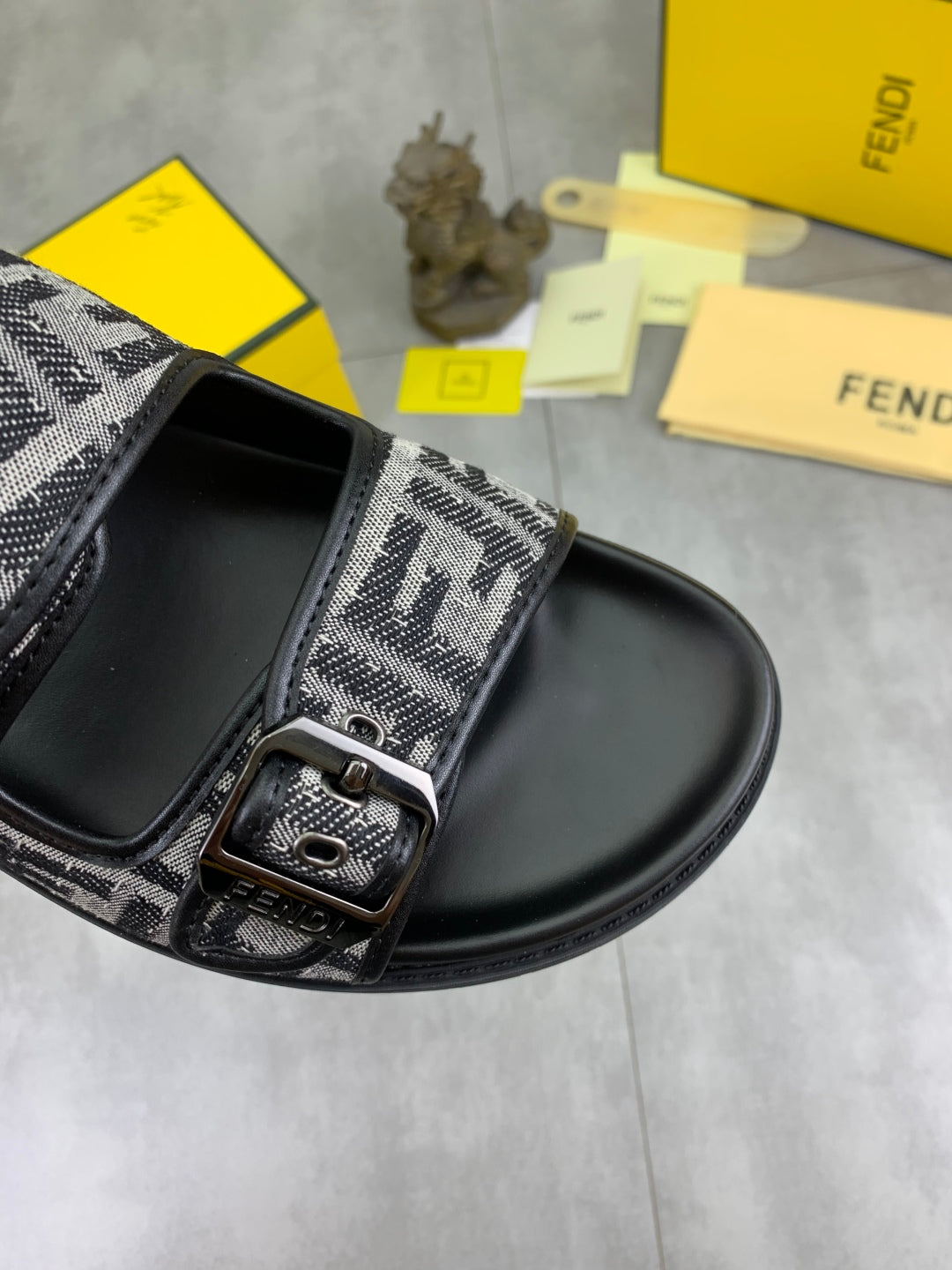 LuxluxHouse Best Quality Sandals Fendi