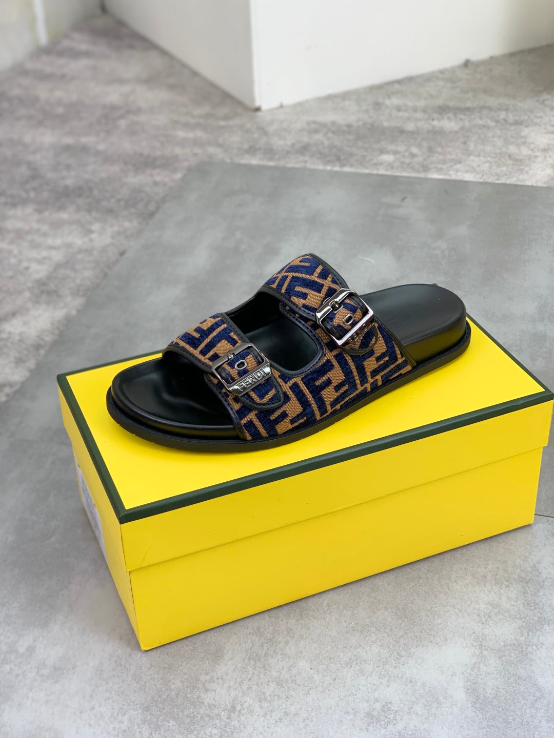 LuxluxHouse Best Quality Sandals Fendi