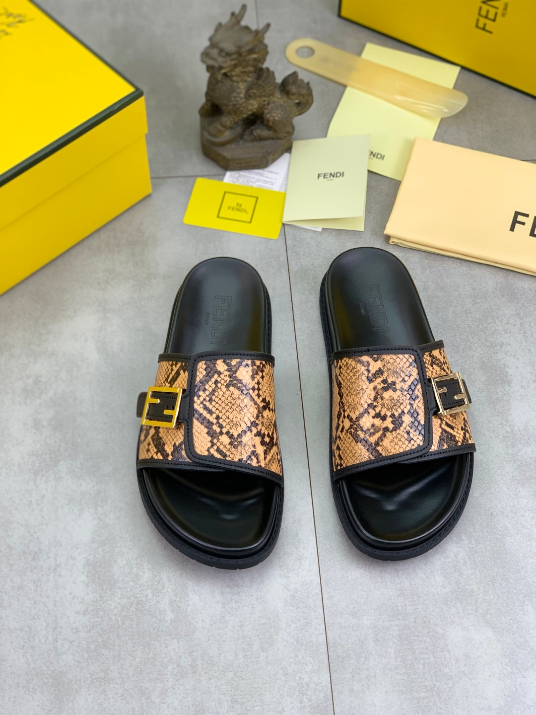 LuxluxHouse Best Quality Sandals Fendi