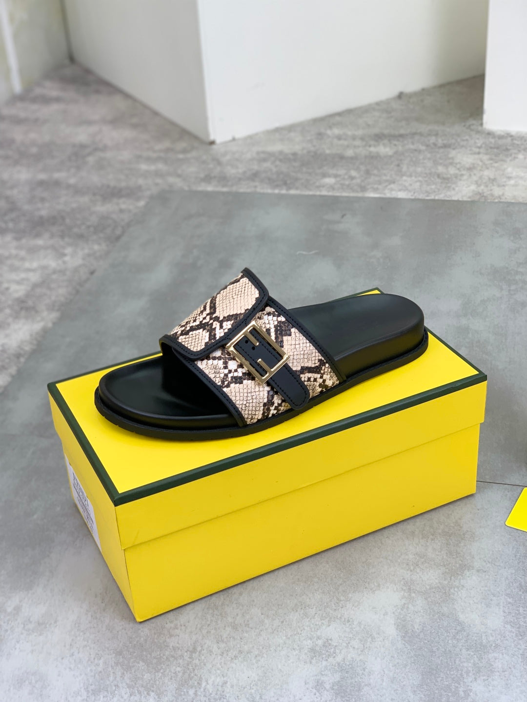 LuxluxHouse Best Quality Sandals Fendi