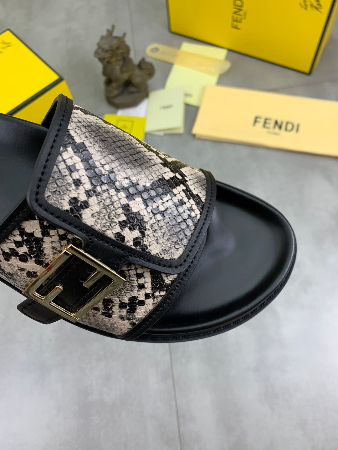 LuxluxHouse Best Quality Sandals Fendi