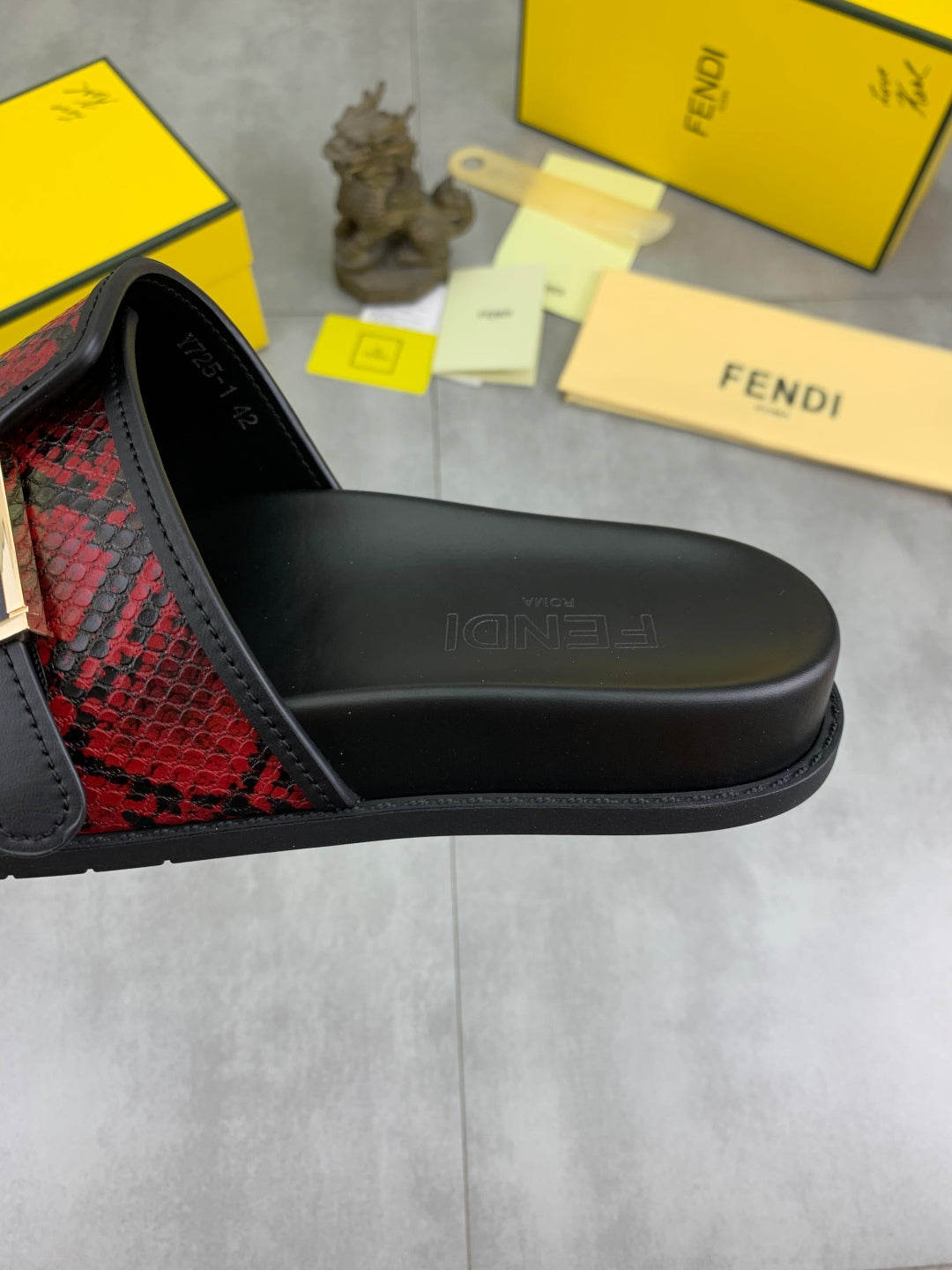 LuxluxHouse Best Quality Sandals Fendi