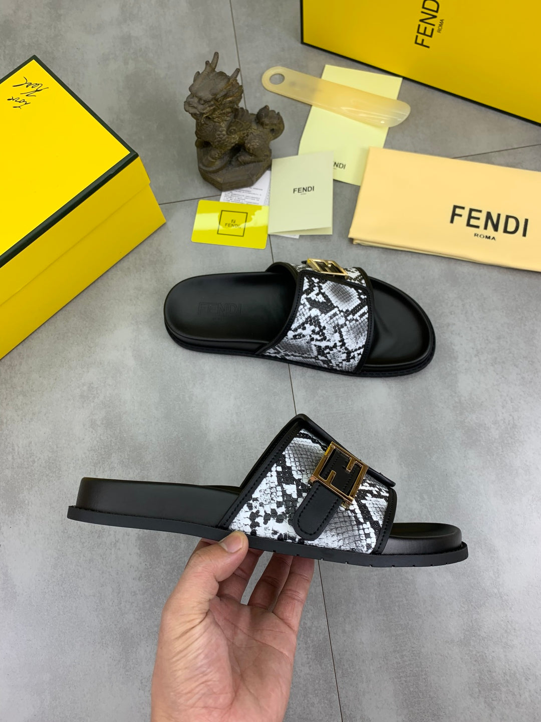 LuxluxHouse Best Quality Sandals Fendi