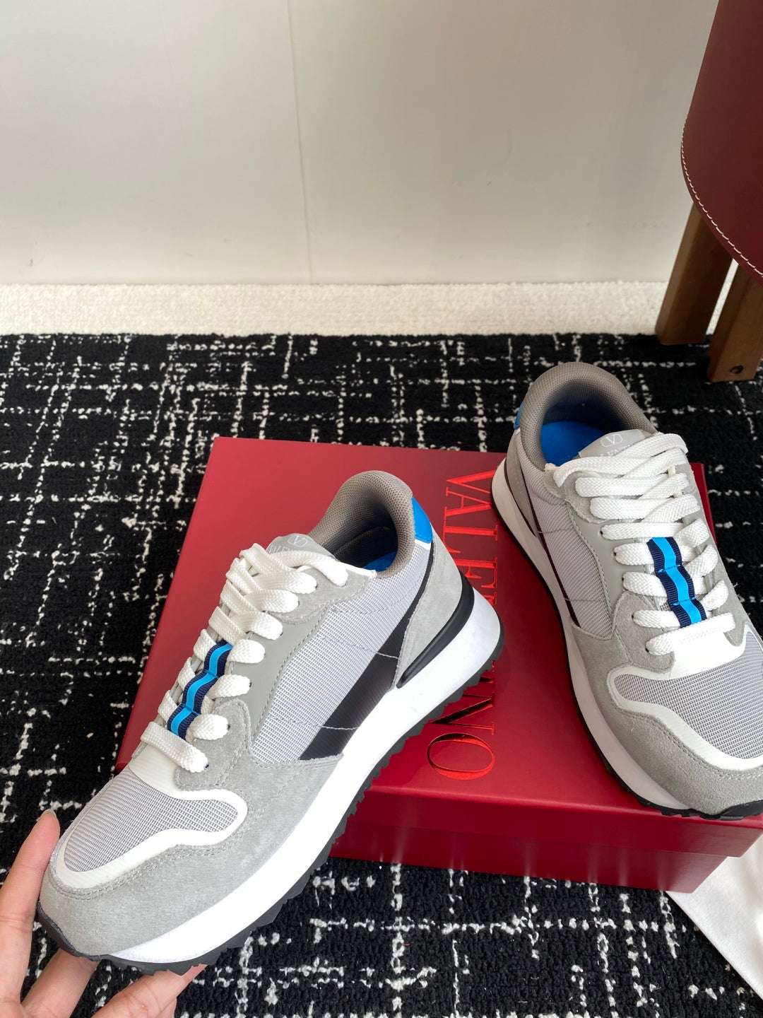 LuxluxHouse Best Quality Shoes Valentino