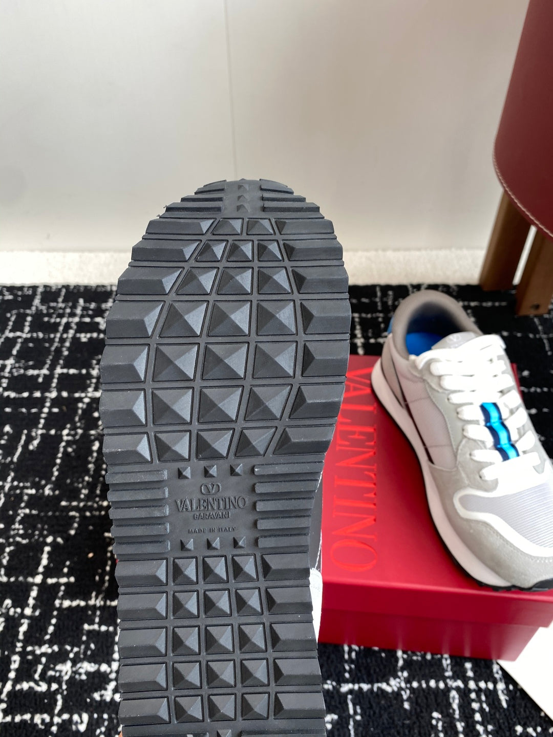 LuxluxHouse Best Quality Shoes Valentino