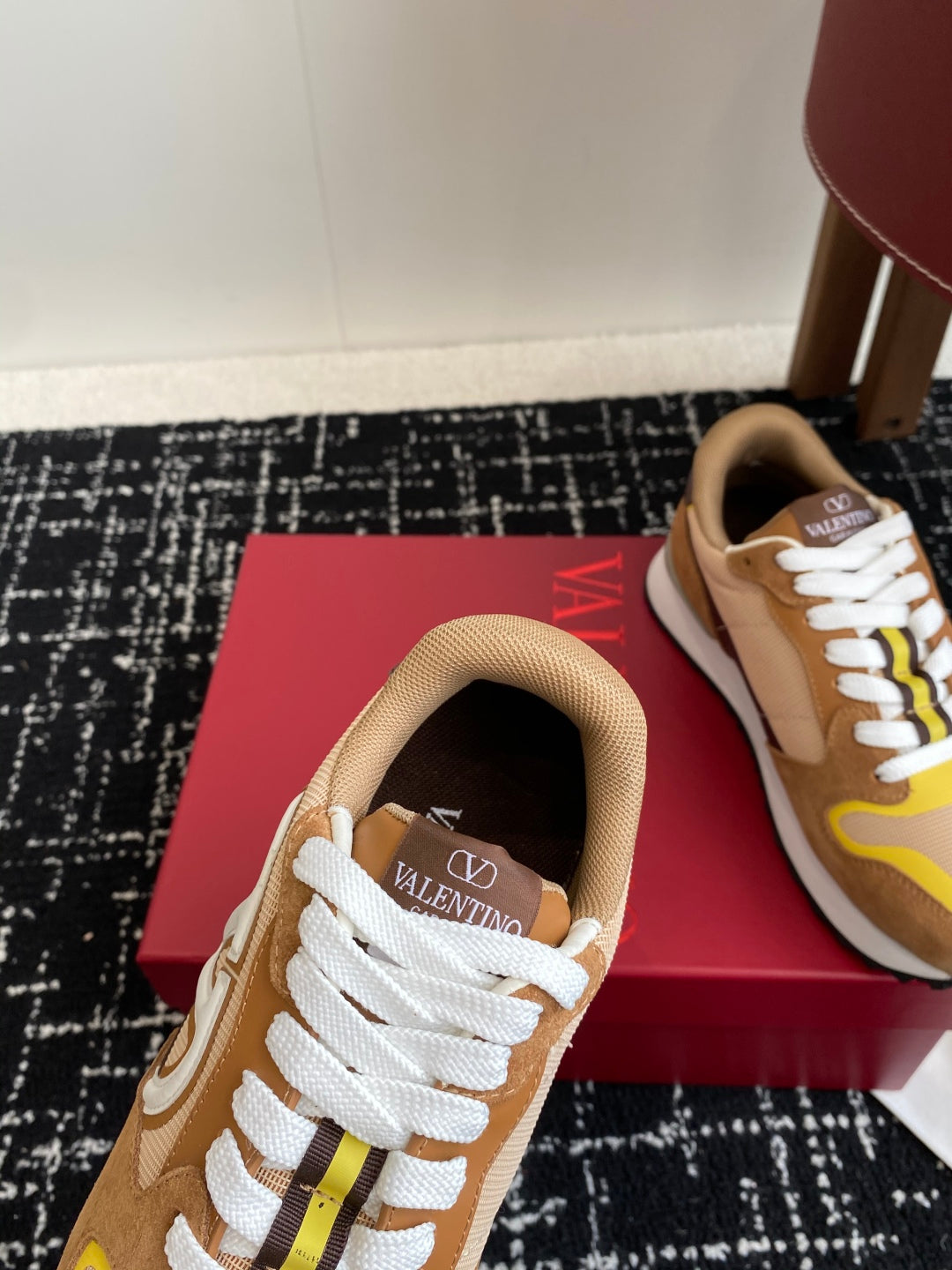 LuxluxHouse Best Quality Shoes Valentino