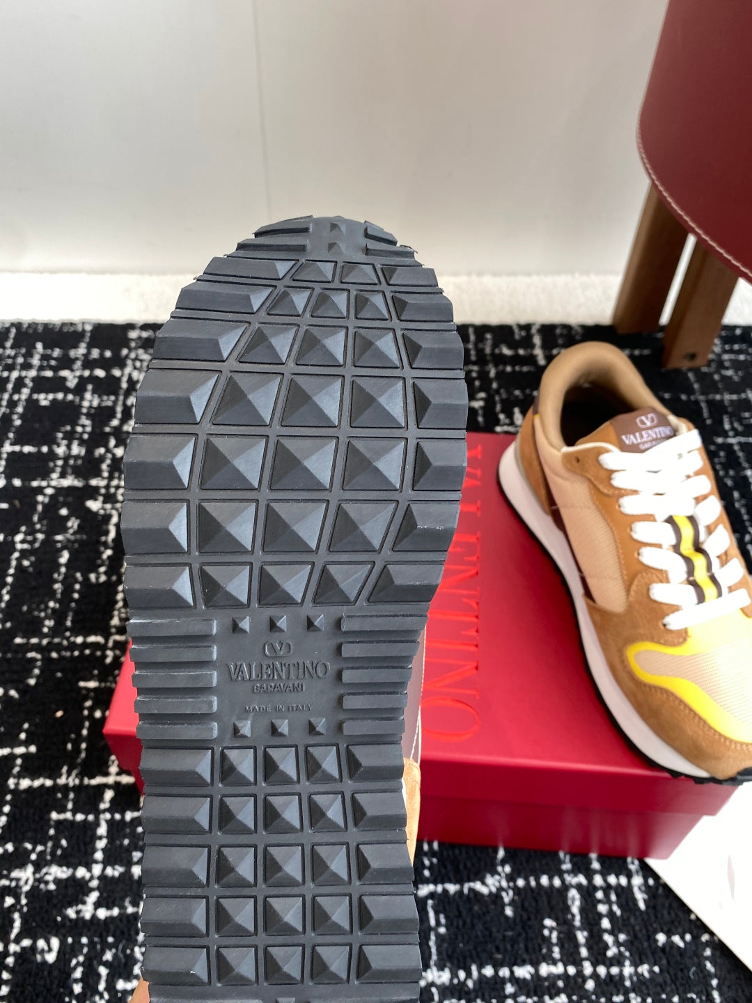 LuxluxHouse Best Quality Shoes Valentino