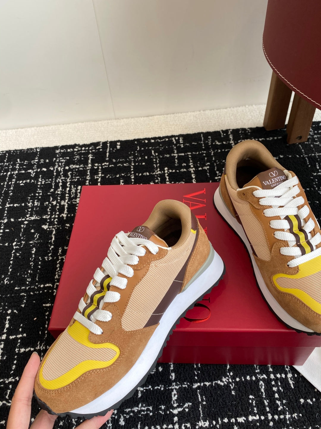 LuxluxHouse Best Quality Shoes Valentino