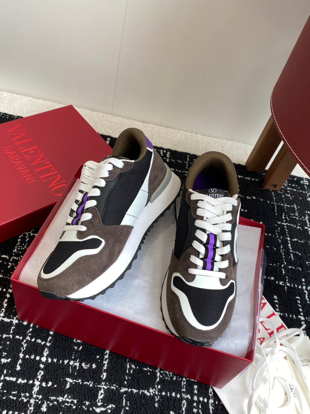 LuxluxHouse Best Quality Shoes Valentino