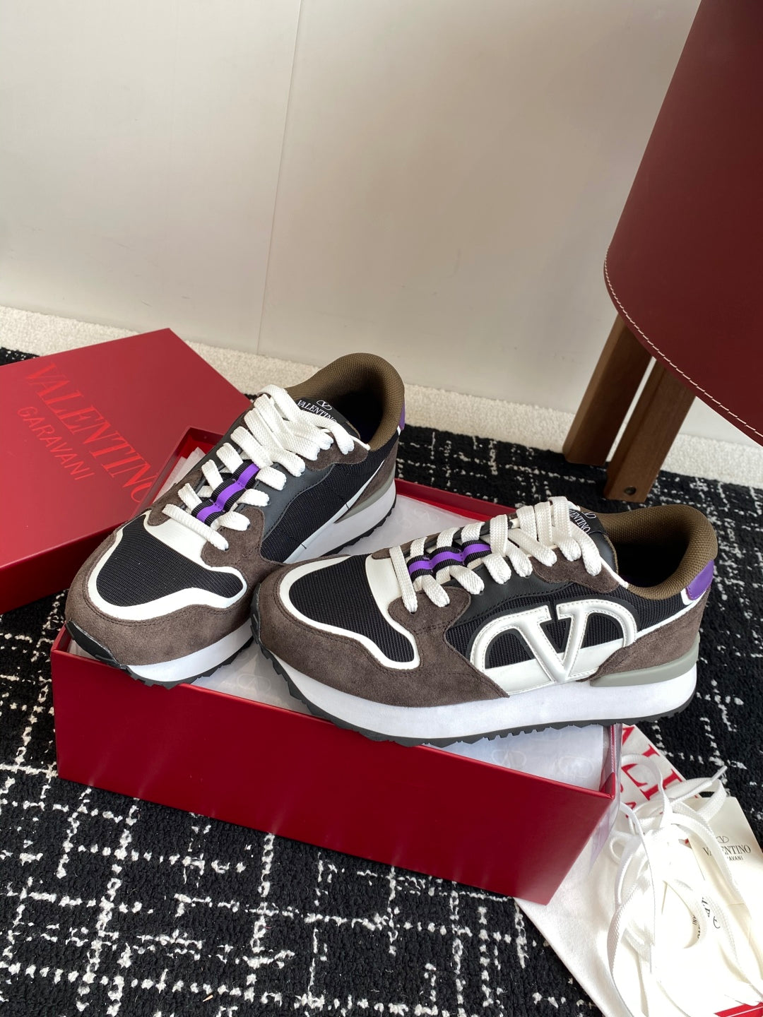 LuxluxHouse Best Quality Shoes Valentino