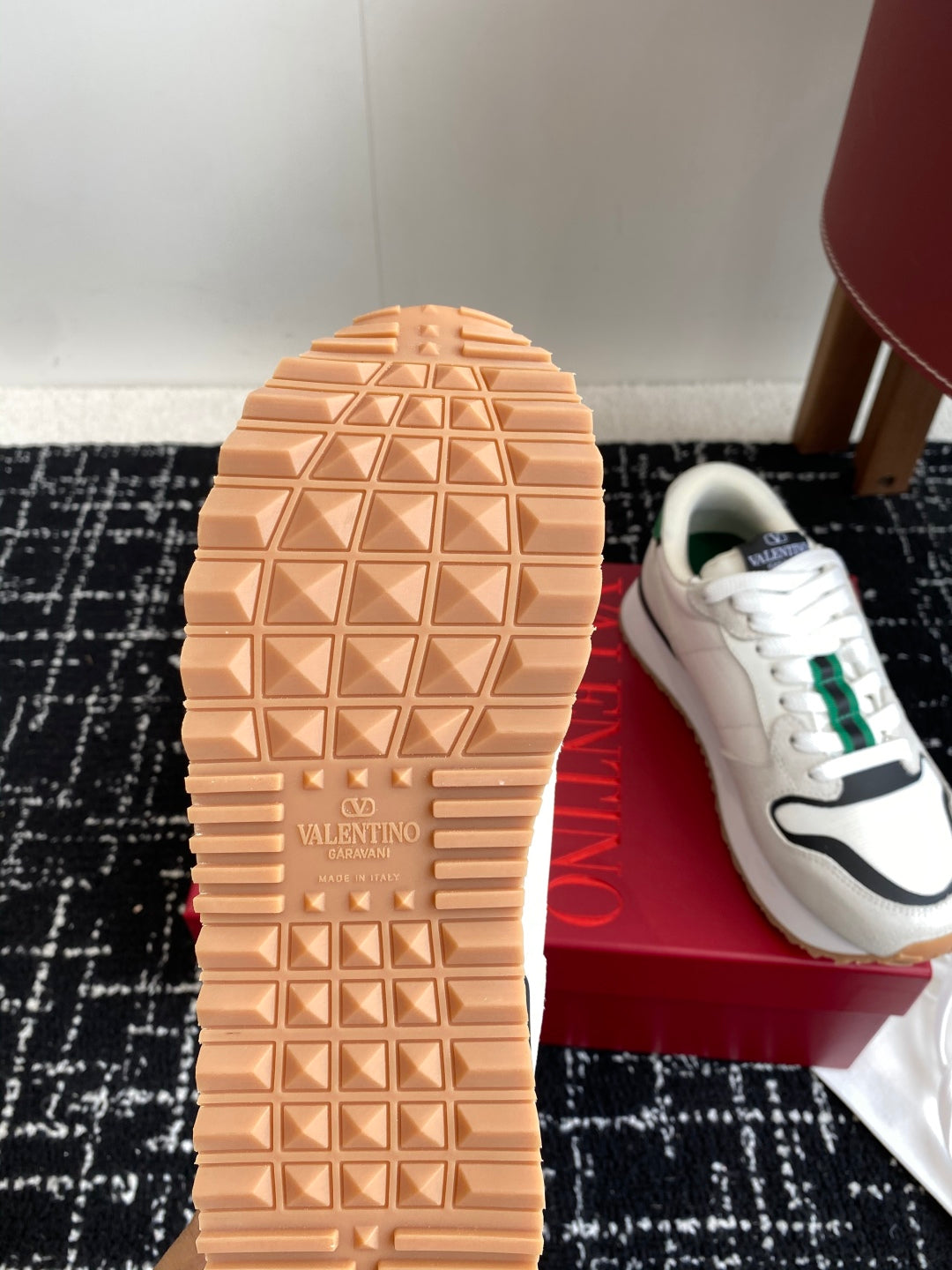 LuxluxHouse Best Quality Shoes Valentino