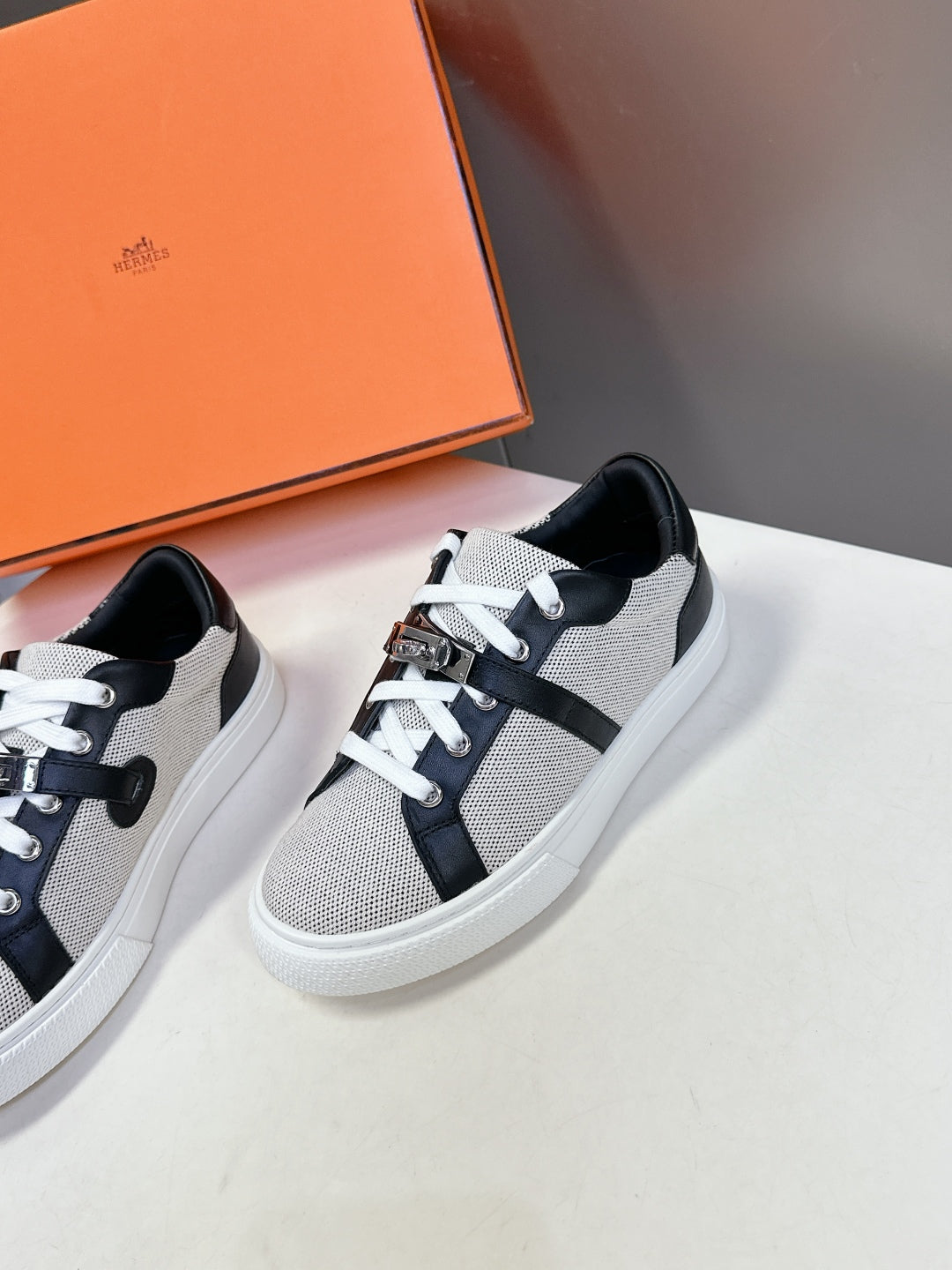 LuxluxHouse Best Quality Women Shoes Hermes
