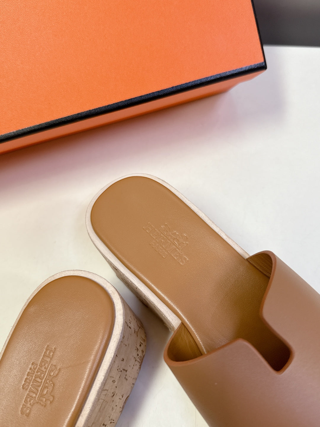 LuxluxHouse Best Quality Women Shoes Hermes