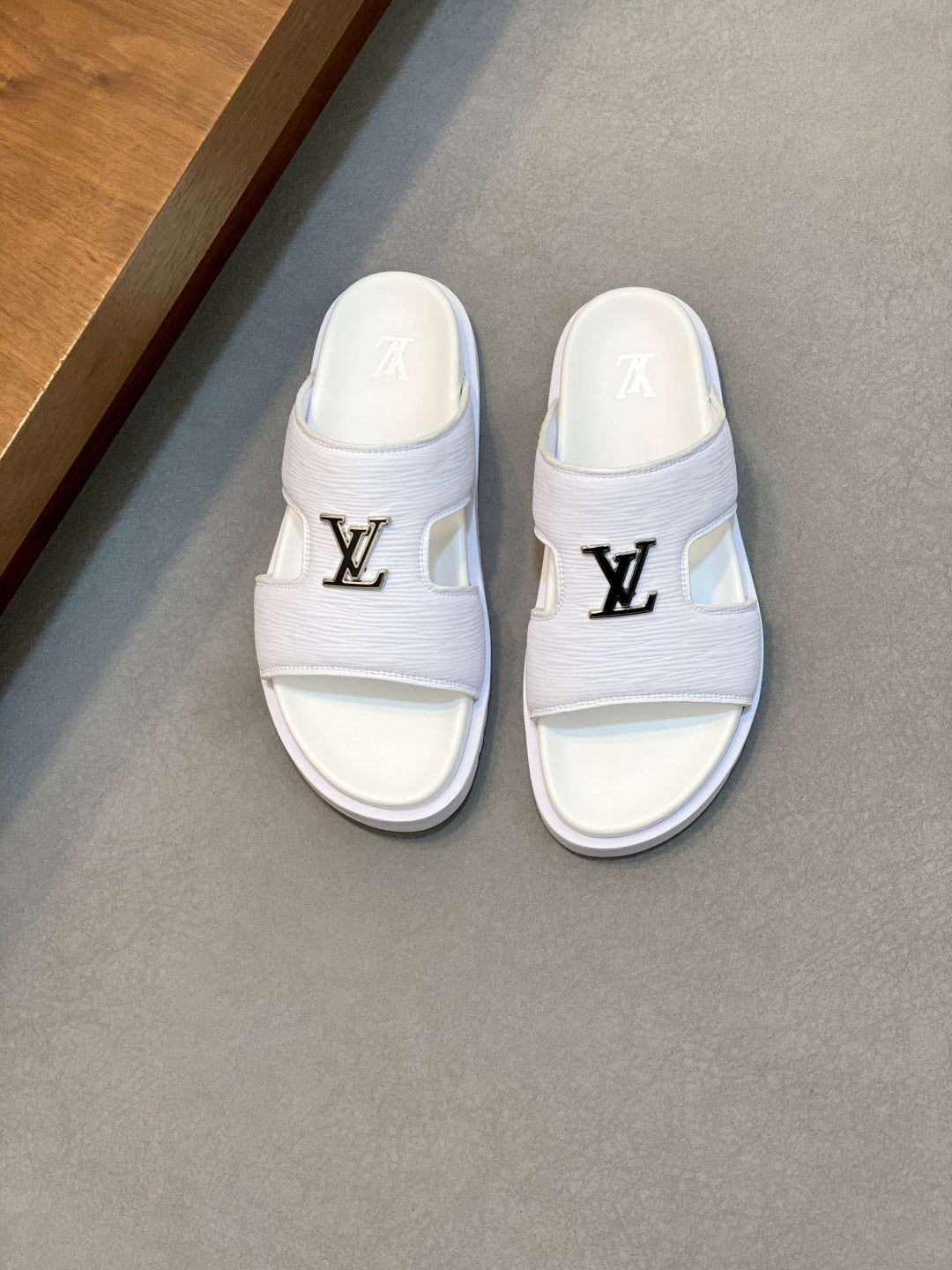 LuxluxHouse Best Quality Sandals Louis Vuitton
