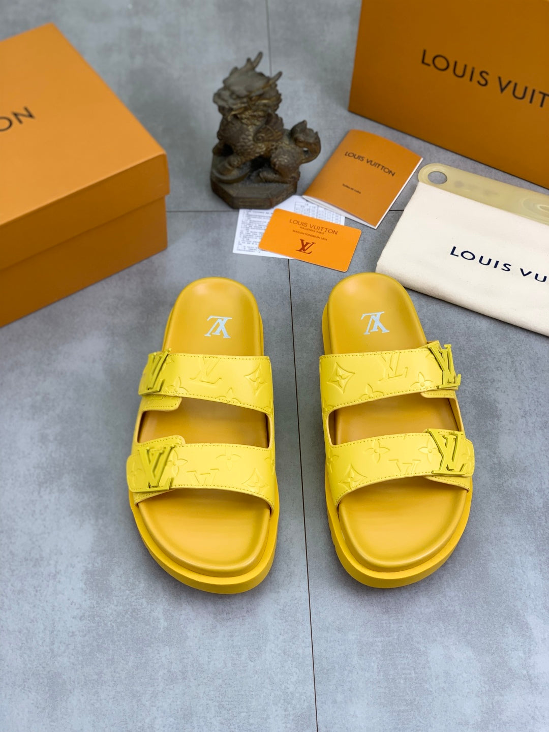 LuxluxHouse Best Quality Sandals Louis Vuitton