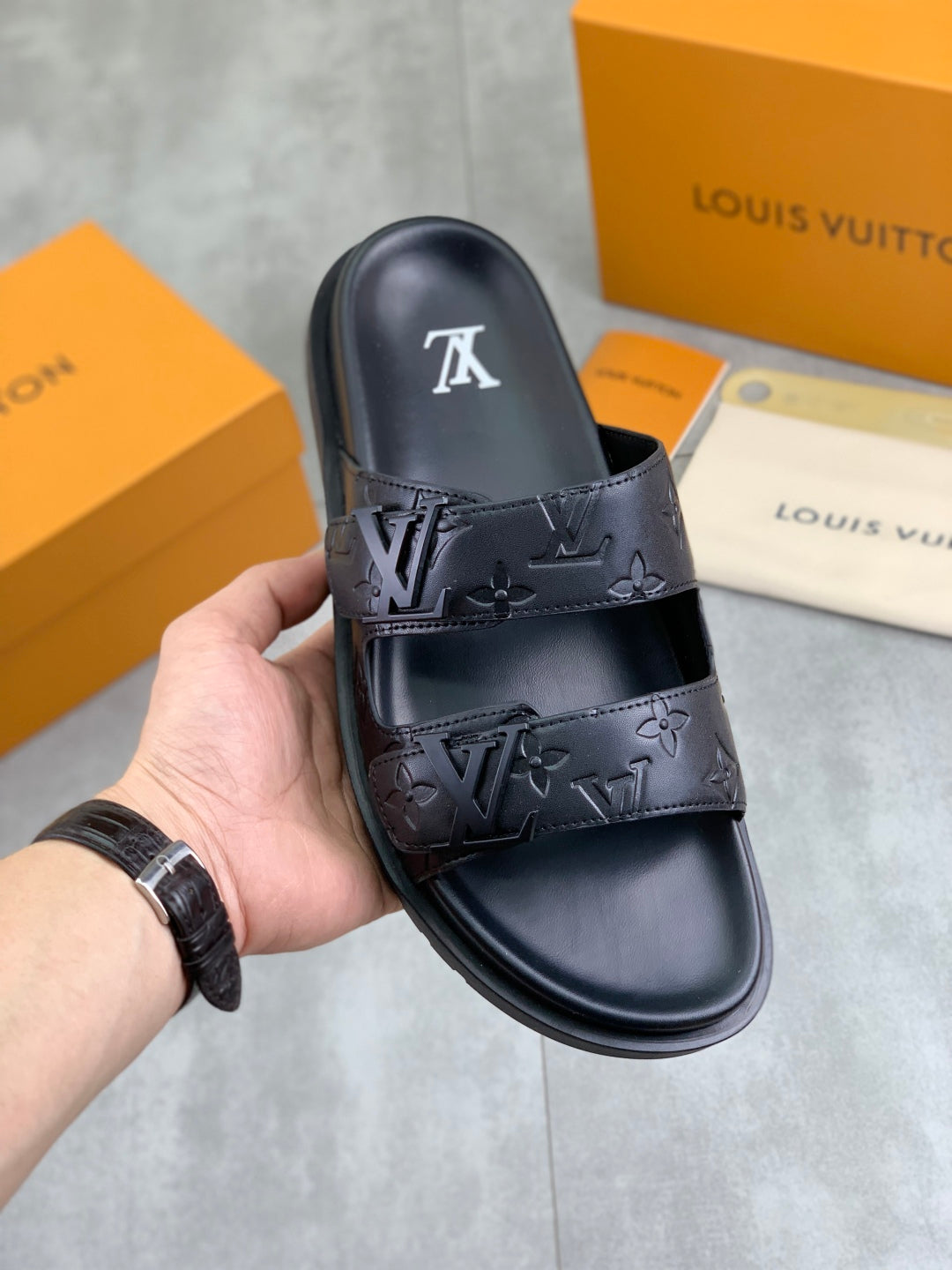 LuxluxHouse Best Quality Sandals Louis Vuitton