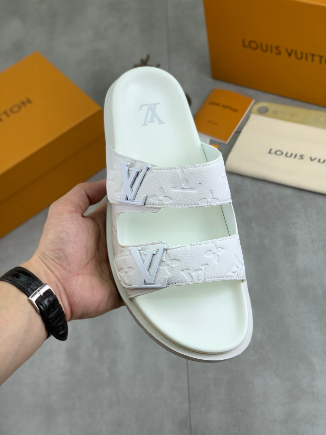 LuxluxHouse Best Quality Sandals Louis Vuitton
