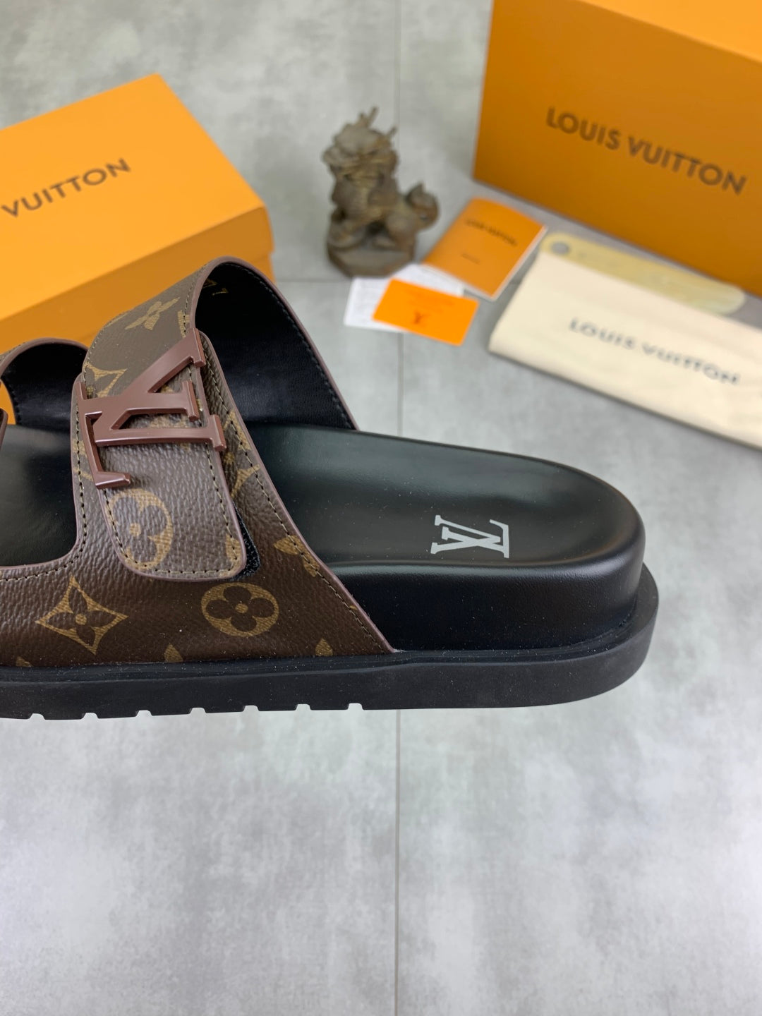LuxluxHouse Best Quality Sandals Louis Vuitton