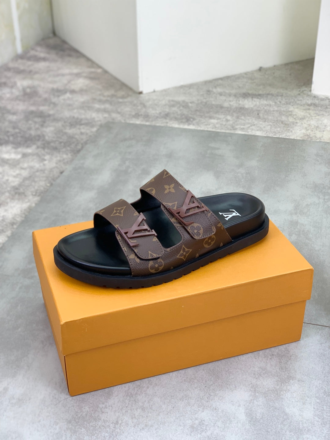 LuxluxHouse Best Quality Sandals Louis Vuitton