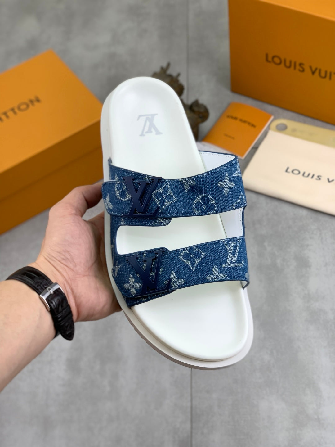 LuxluxHouse Best Quality Sandals Louis Vuitton