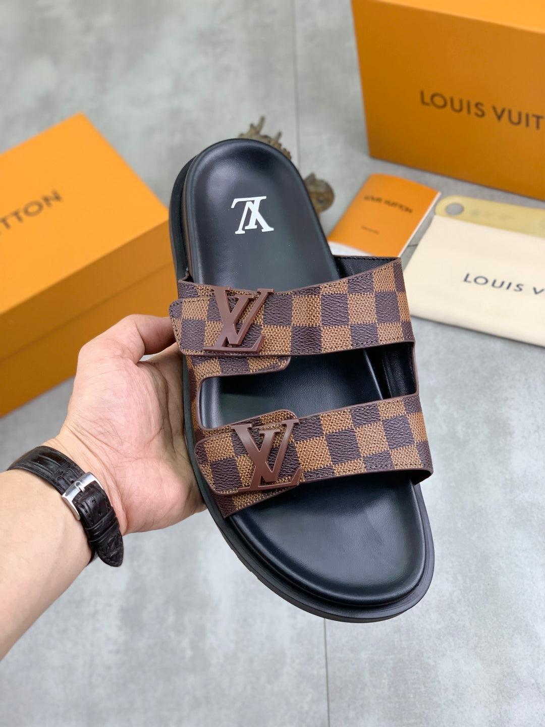 LuxluxHouse Best Quality Sandals Louis Vuitton