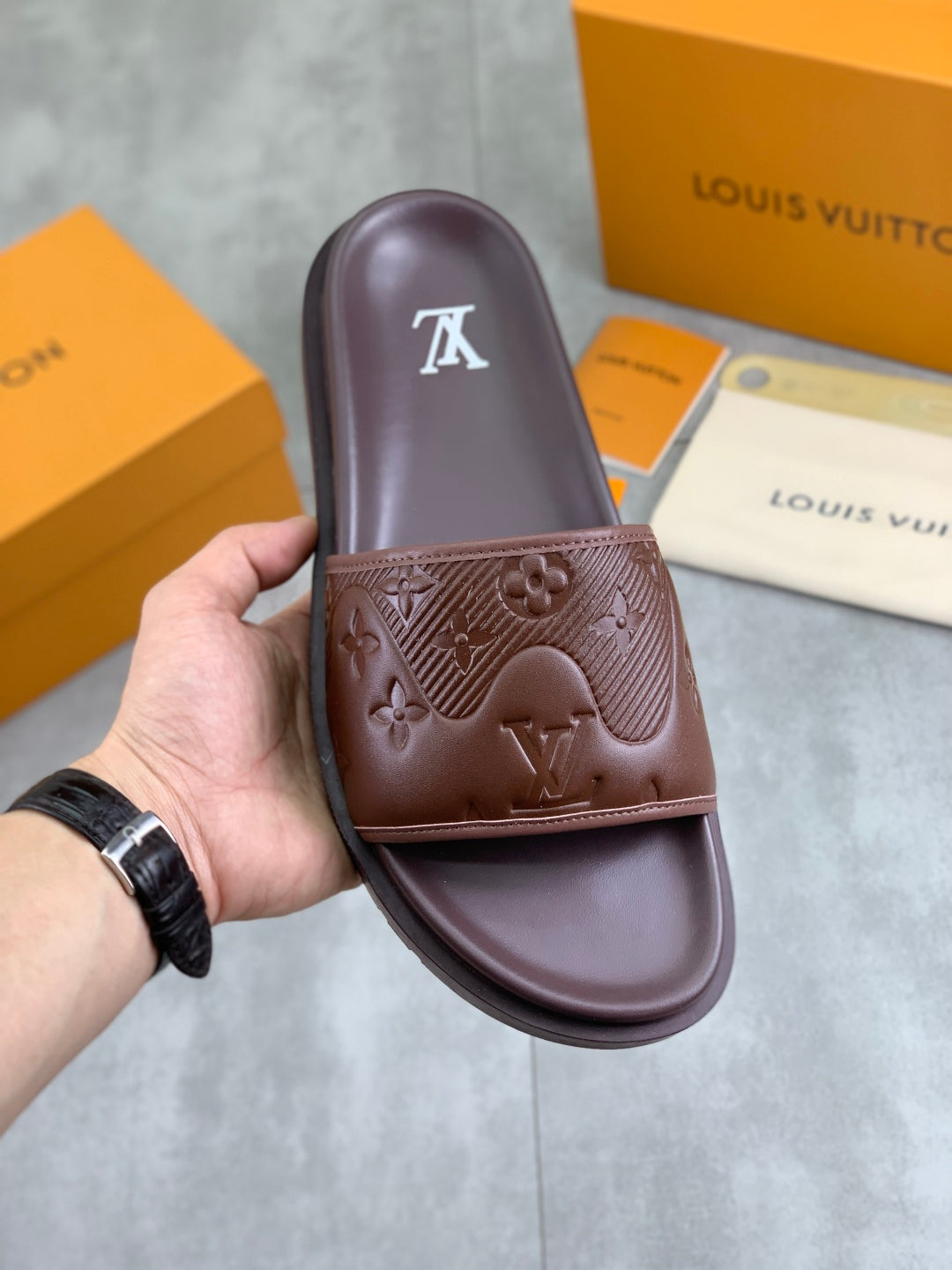 LuxluxHouse Best Quality Sandals Louis Vuitton