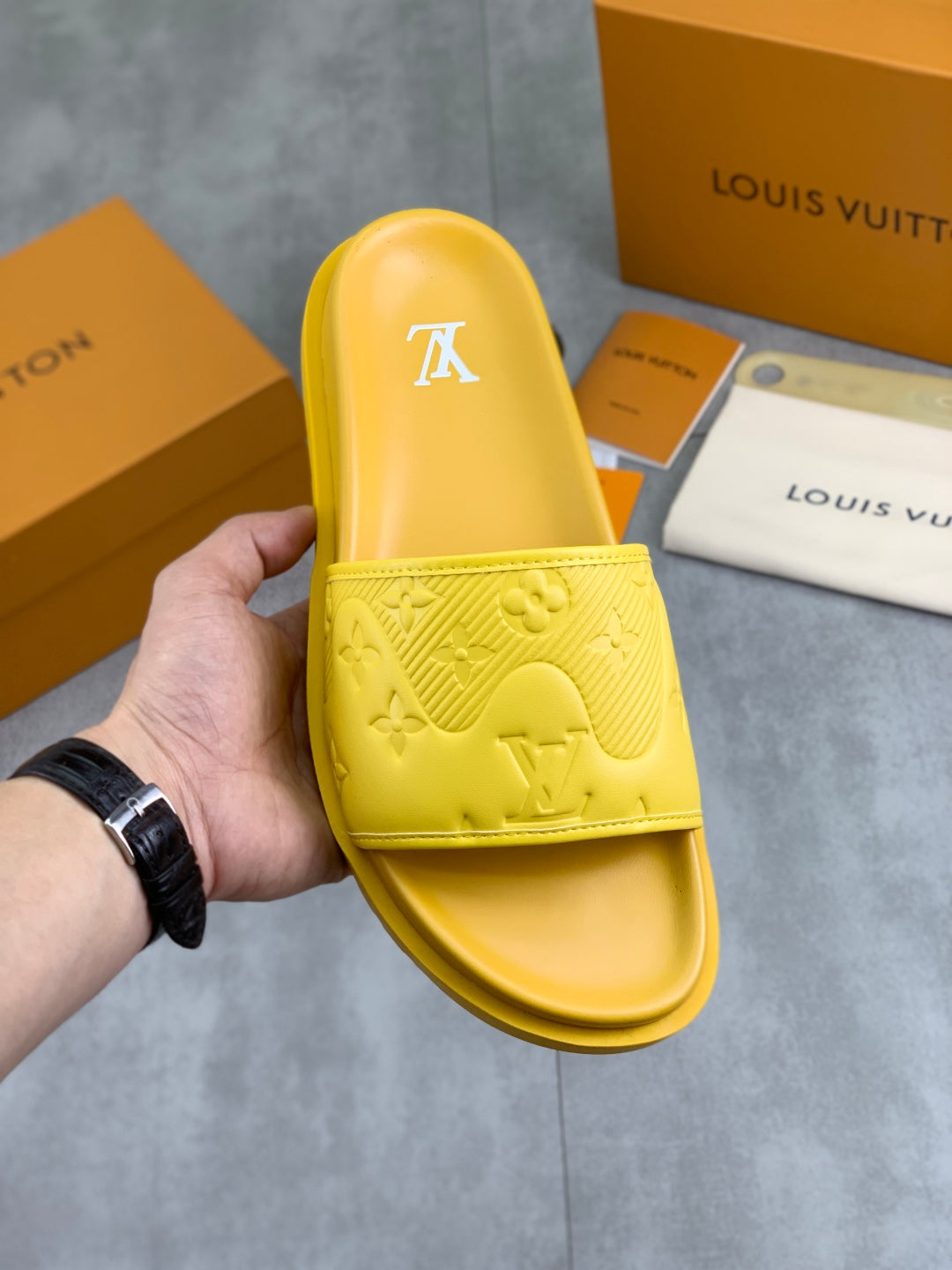 LuxluxHouse Best Quality Sandals Louis Vuitton